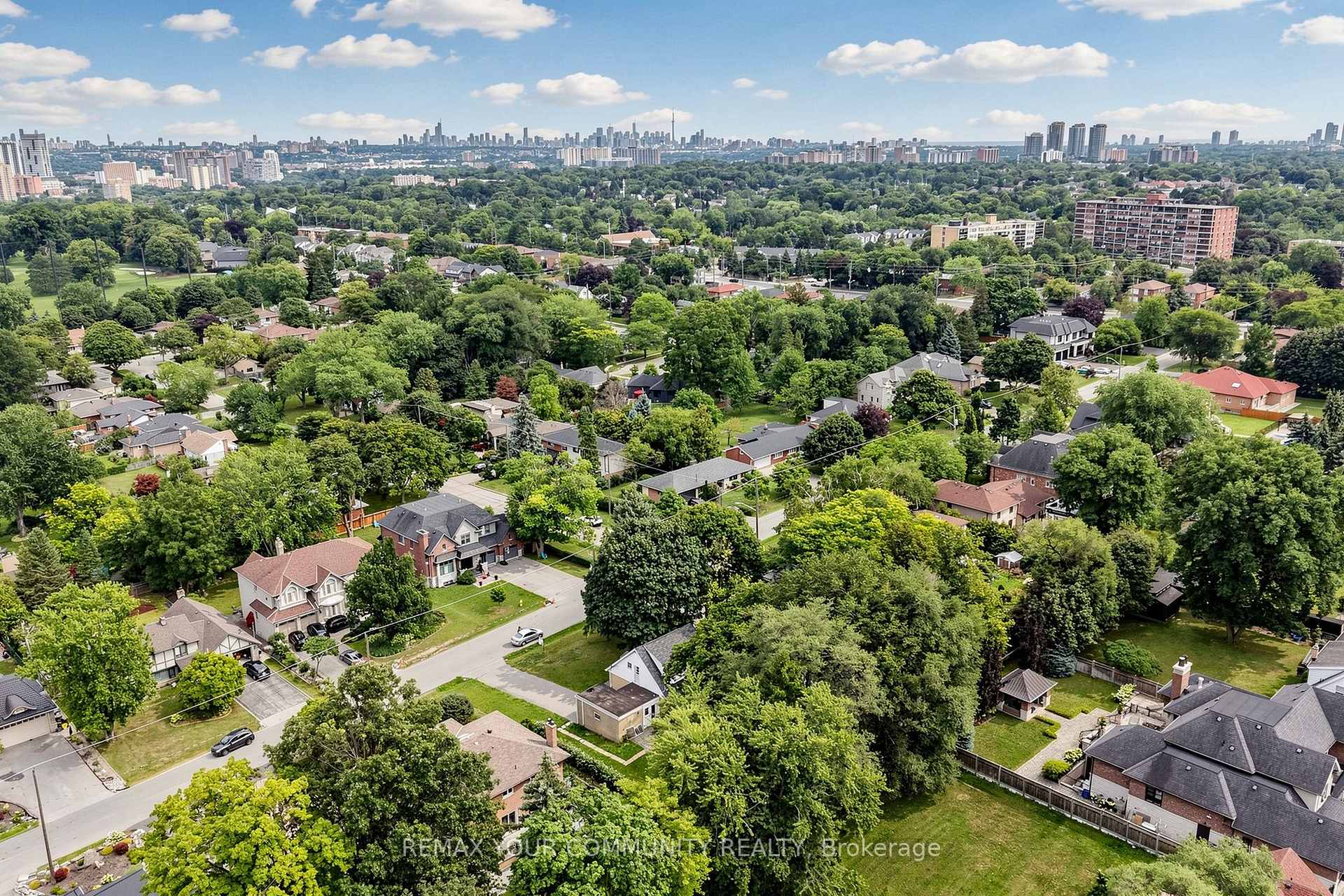 Photo 38 of 22 Havenridge Drive, Etobicoke, Kingsview Village-The Westway — HOMEH