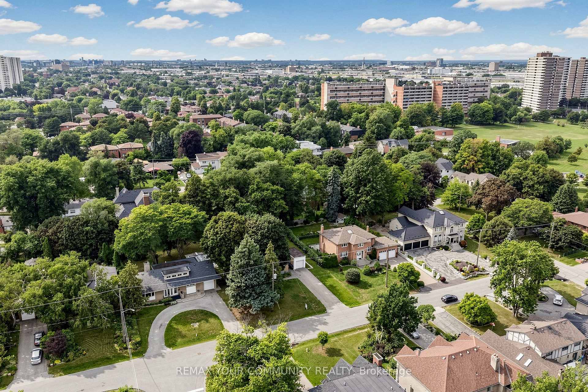Photo 39 of 22 Havenridge Drive, Etobicoke, Kingsview Village-The Westway — HOMEH