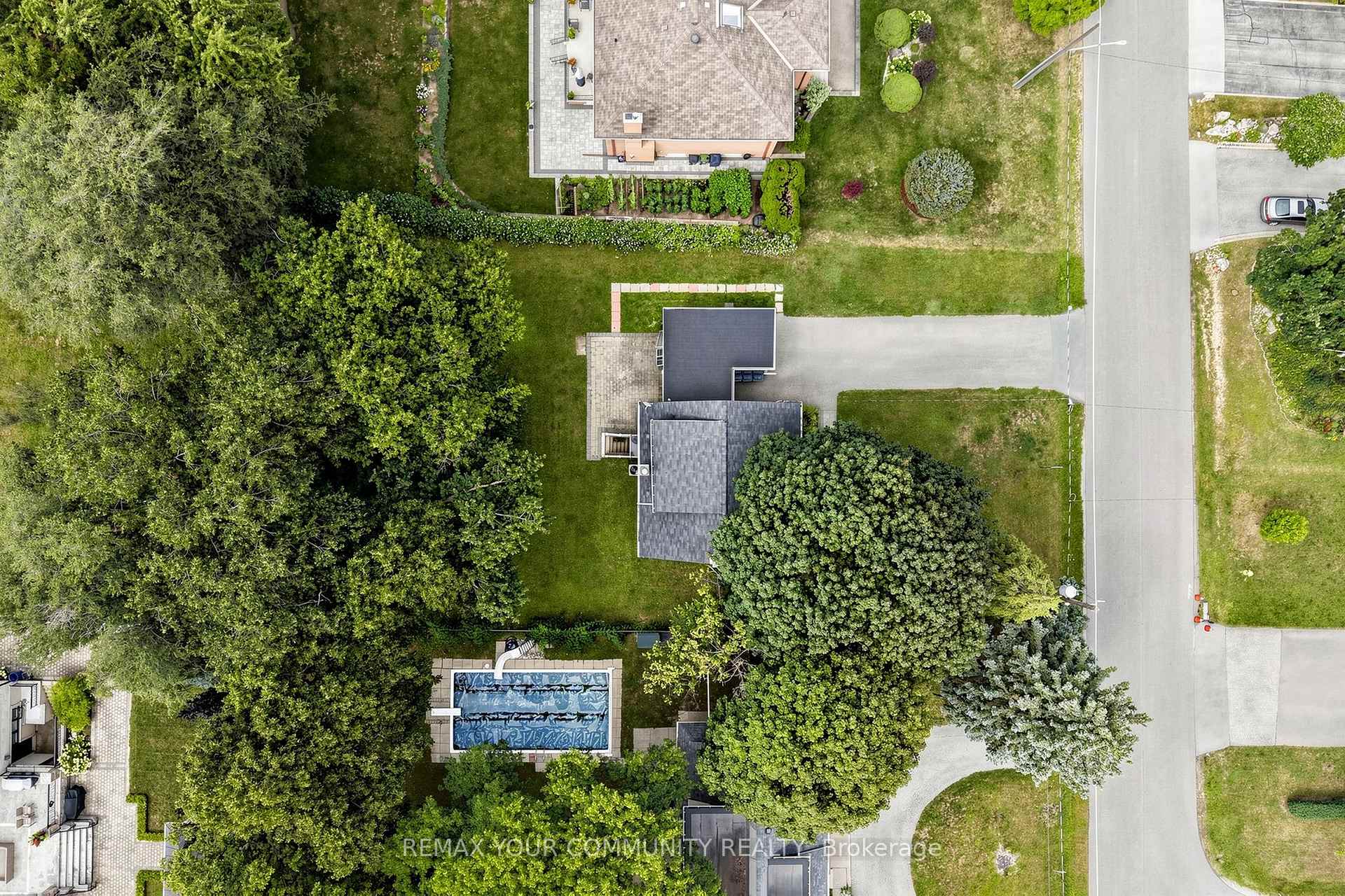 Photo 42 of 22 Havenridge Drive, Etobicoke, Kingsview Village-The Westway — HOMEH