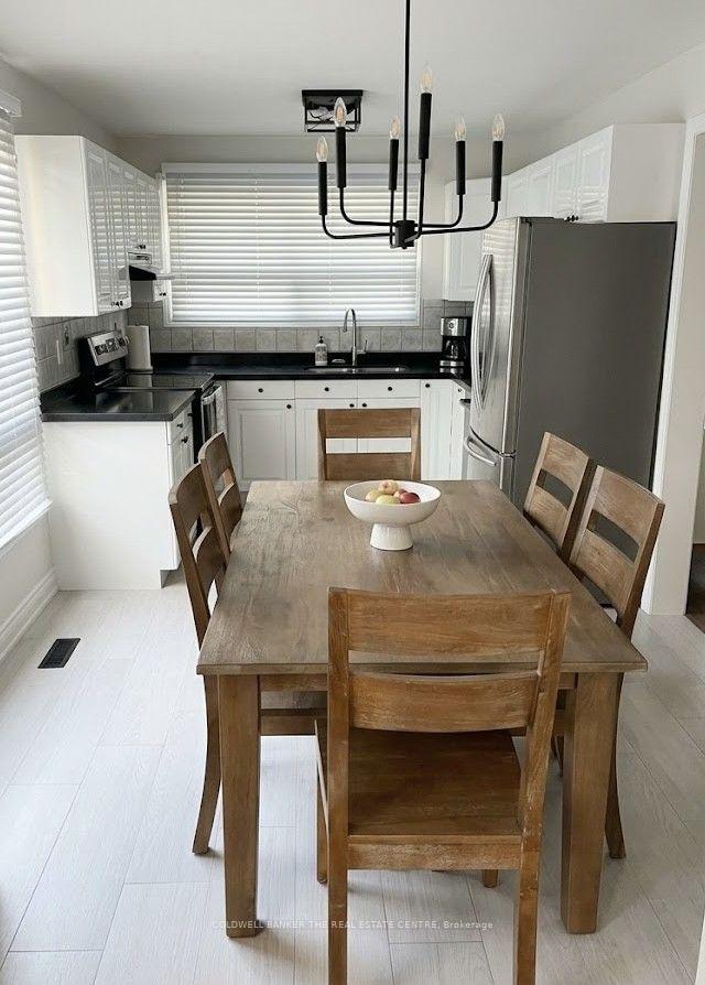 Photo 4 of 6 Andrea Lane, Vaughan, East Woodbridge — HOMEH