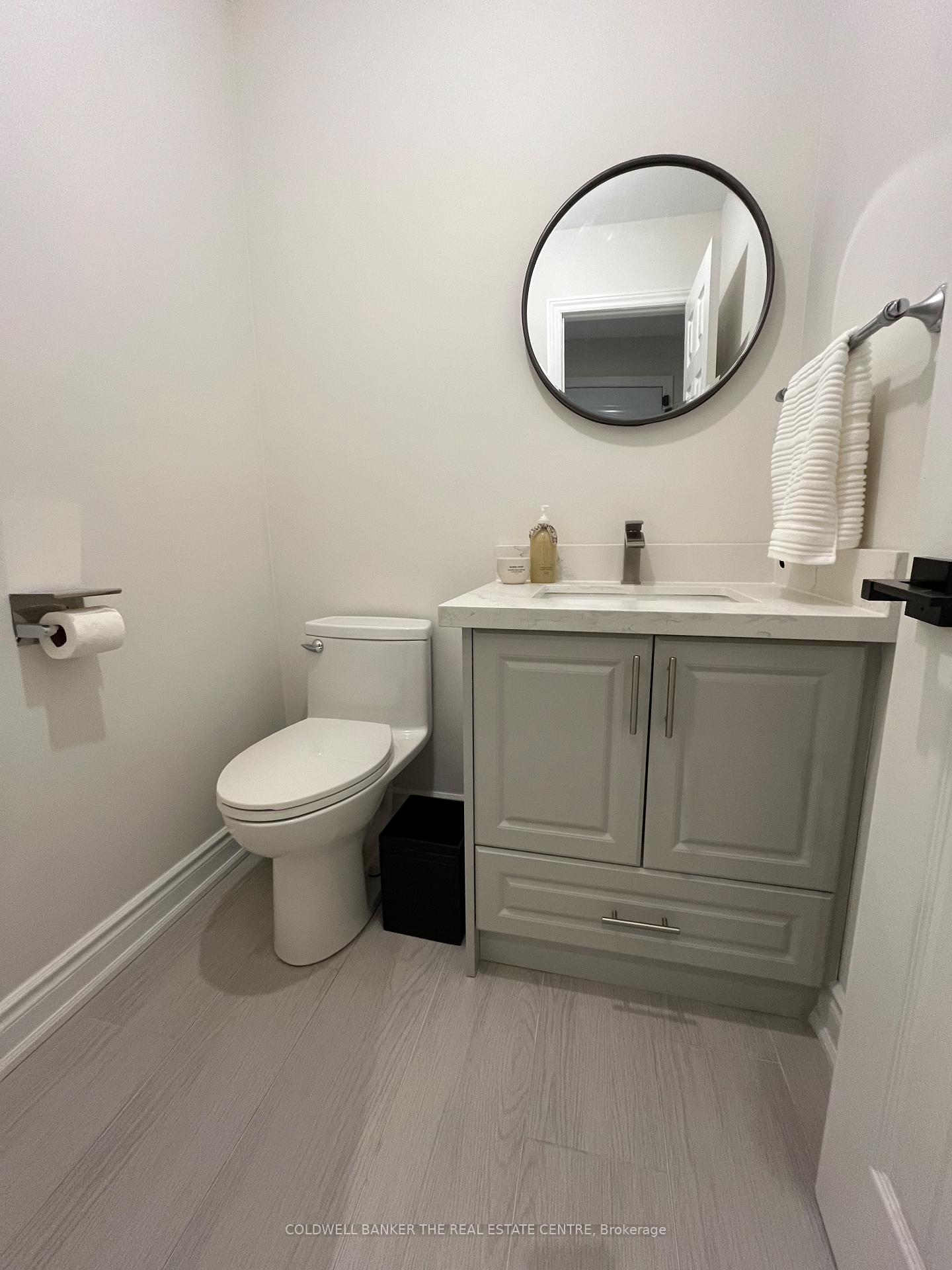 Photo 5 of 6 Andrea Lane, Vaughan, East Woodbridge — HOMEH