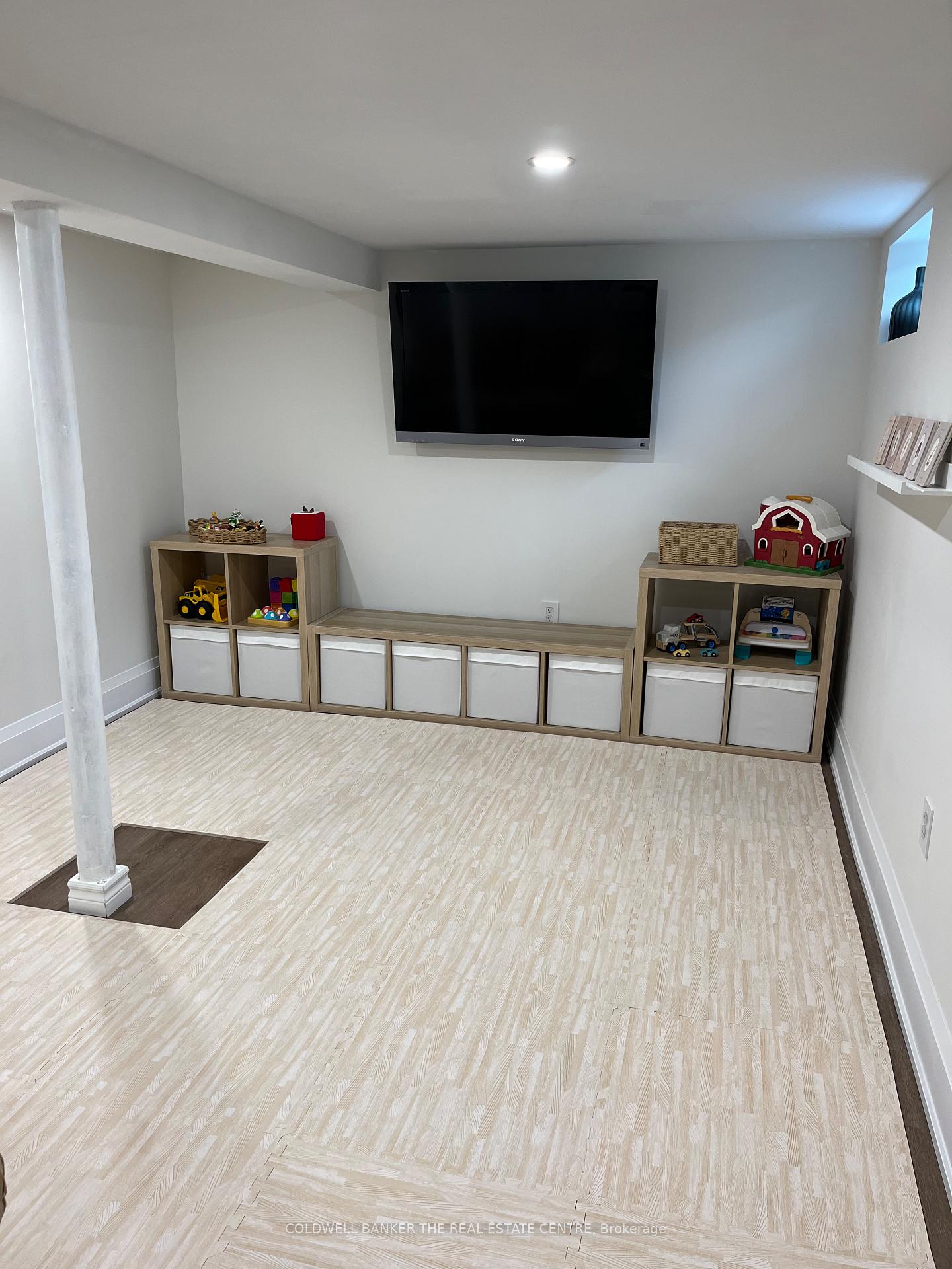 Photo 11 of 6 Andrea Lane, Vaughan, East Woodbridge — HOMEH