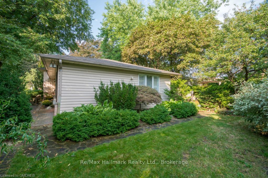 Photo 5 of 471 Anthony Drive, Oakville, Old Oakville — HOMEH