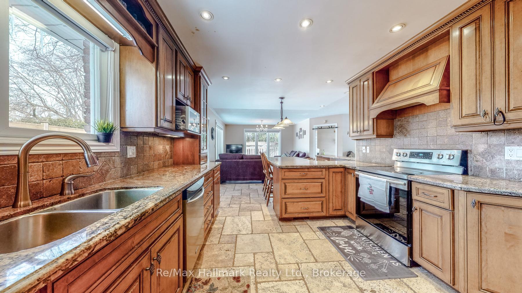 Photo 15 of 471 Anthony Drive, Oakville, Old Oakville — HOMEH