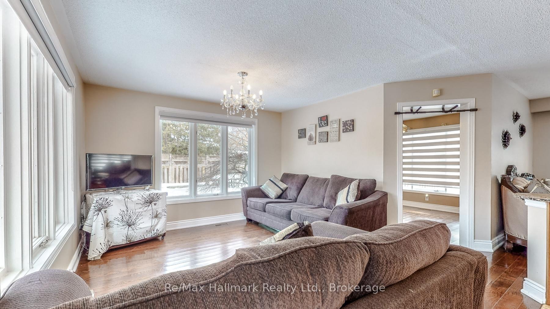 Photo 19 of 471 Anthony Drive, Oakville, Old Oakville — HOMEH