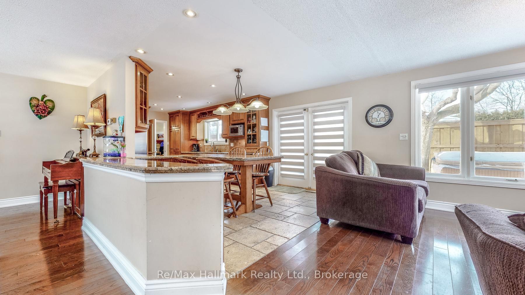 Photo 21 of 471 Anthony Drive, Oakville, Old Oakville — HOMEH