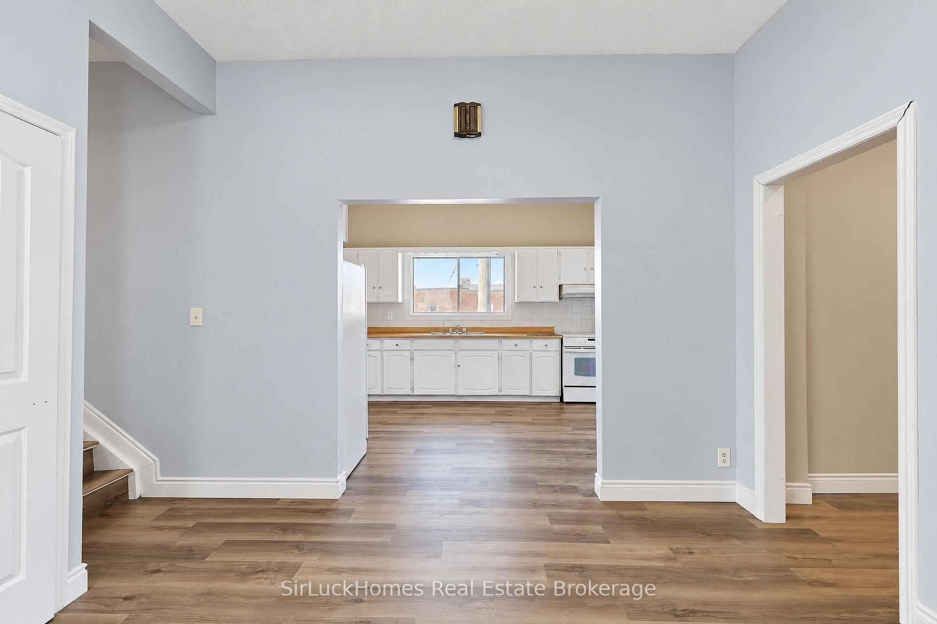 Photo 7 of Unit 2, 1241 Main Street E, Hamilton, Crown Point — HOMEH