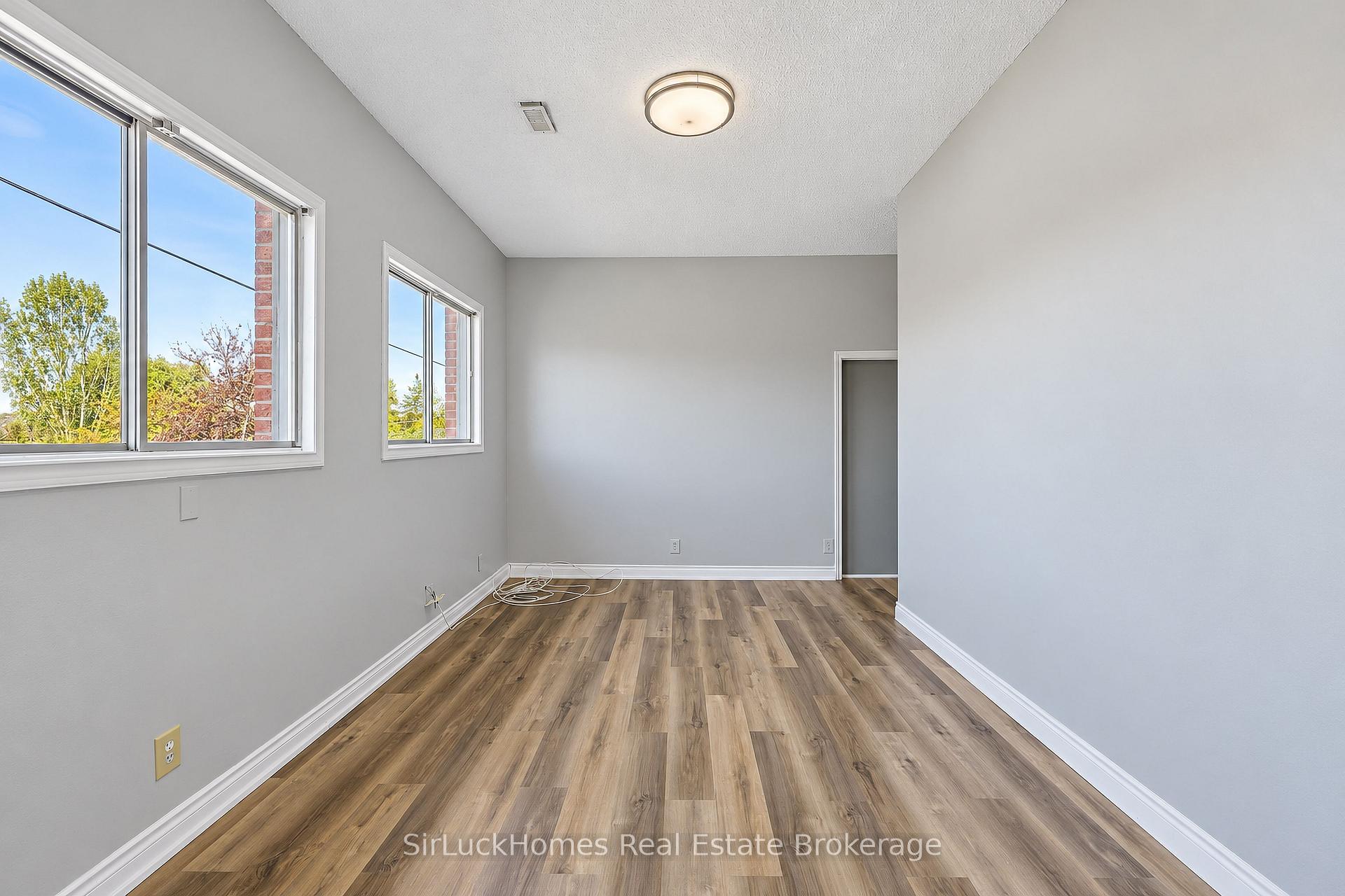 Photo 14 of Unit 2, 1241 Main Street E, Hamilton, Crown Point — HOMEH
