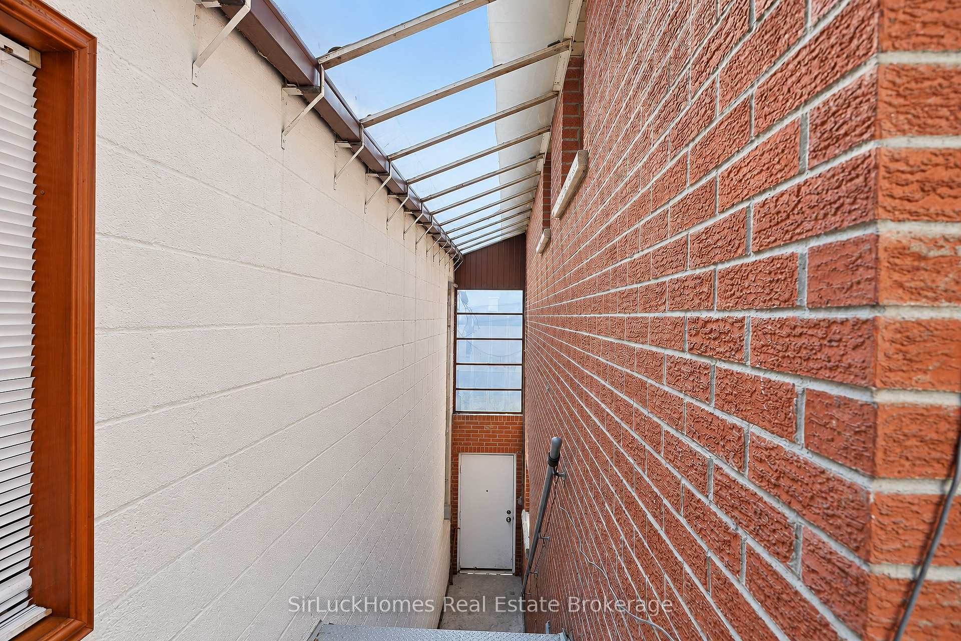 Photo 34 of Unit 2, 1241 Main Street E, Hamilton, Crown Point — HOMEH