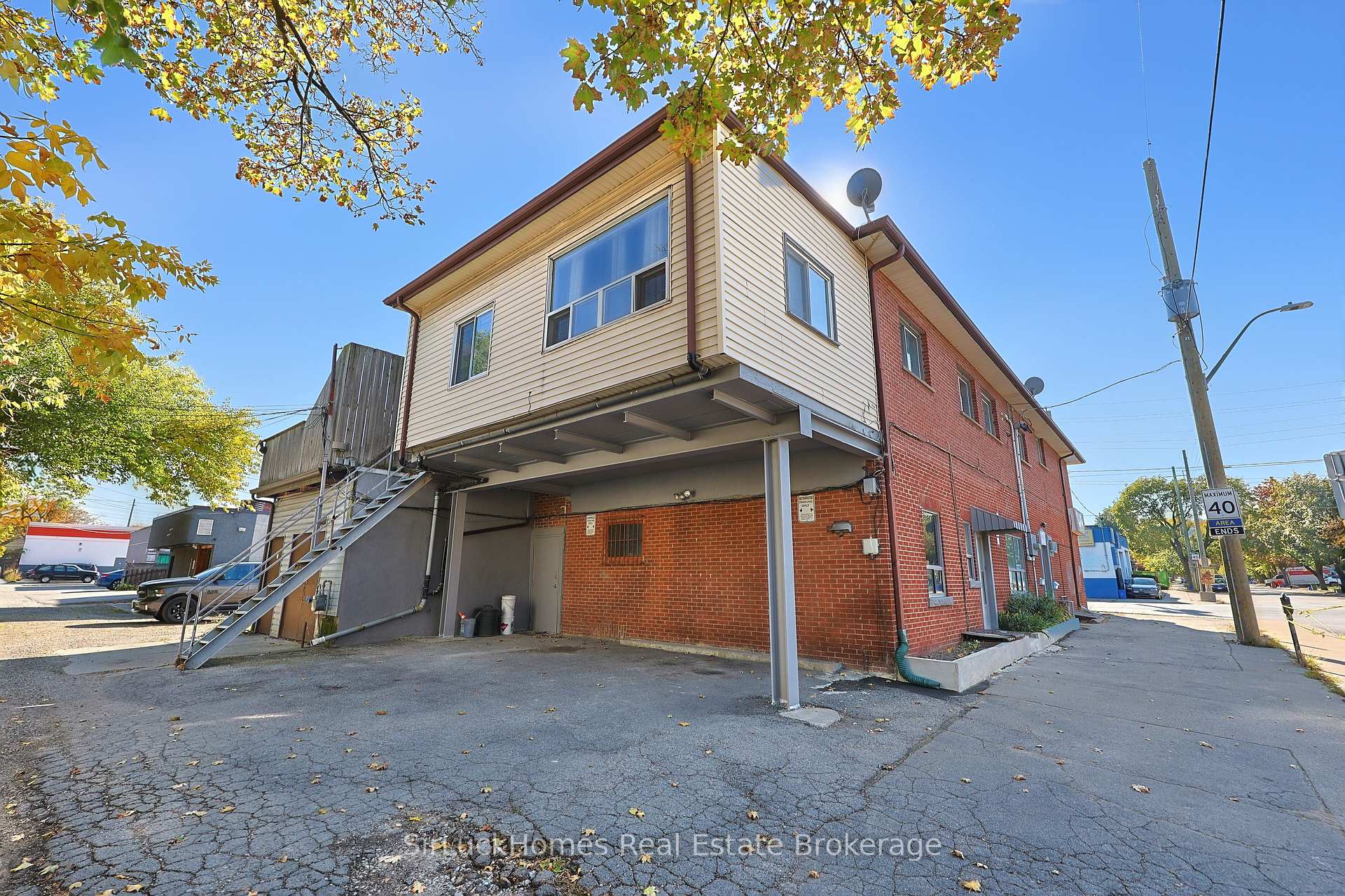 Photo 35 of Unit 2, 1241 Main Street E, Hamilton, Crown Point — HOMEH