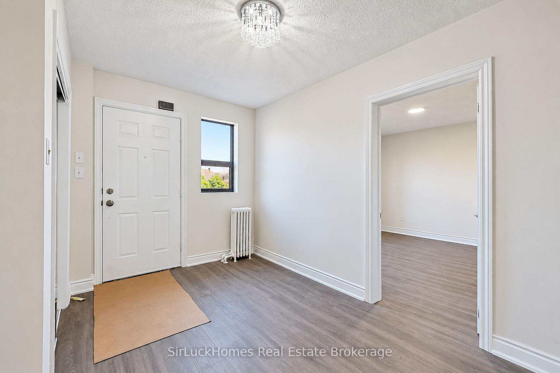 Photo 4 of Unit 1, 1241 Main Street E, Hamilton, Crown Point — HOMEH