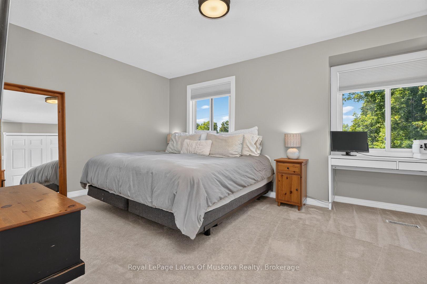 Photo 20 of 570 John Street S, Gravenhurst, Muskoka (S) — HOMEH