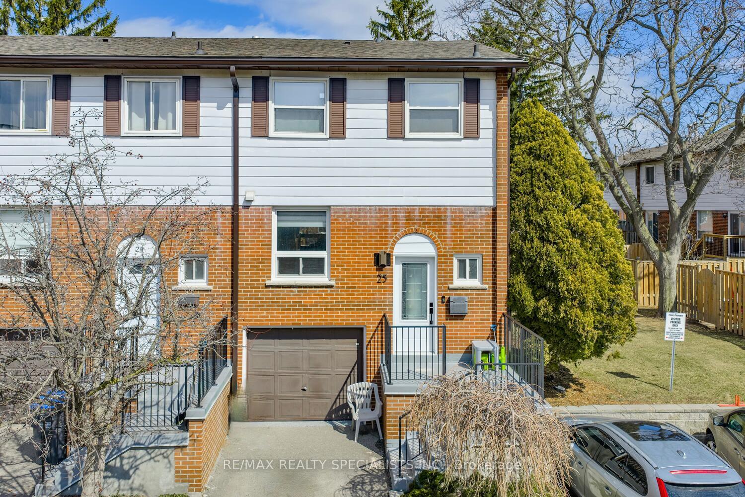 Photo of Unit 25, 2445 Homelands Drive