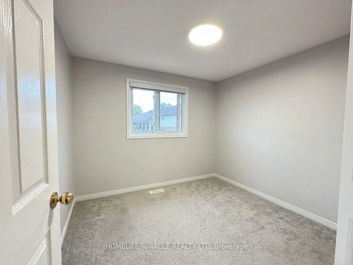 Photo 6 of 57 Activa Avenue, Kitchener, Larentian West — HOMEH