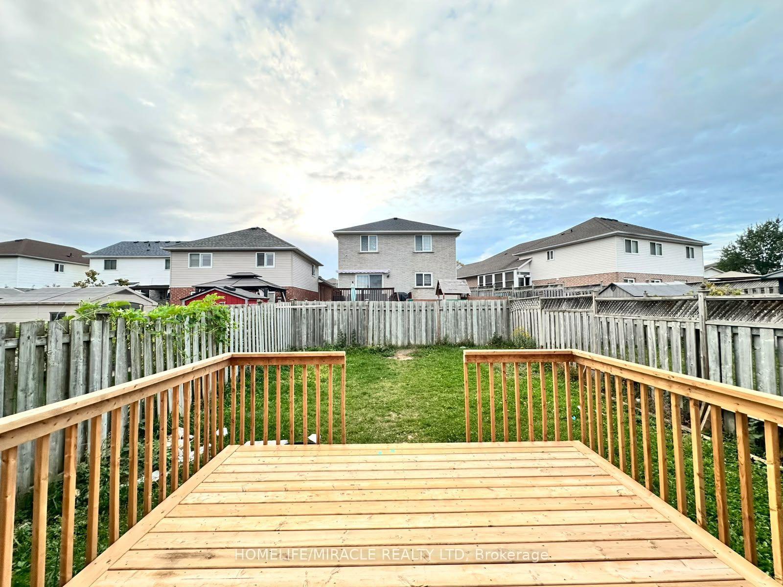 Photo 11 of 57 Activa Avenue, Kitchener, Larentian West — HOMEH