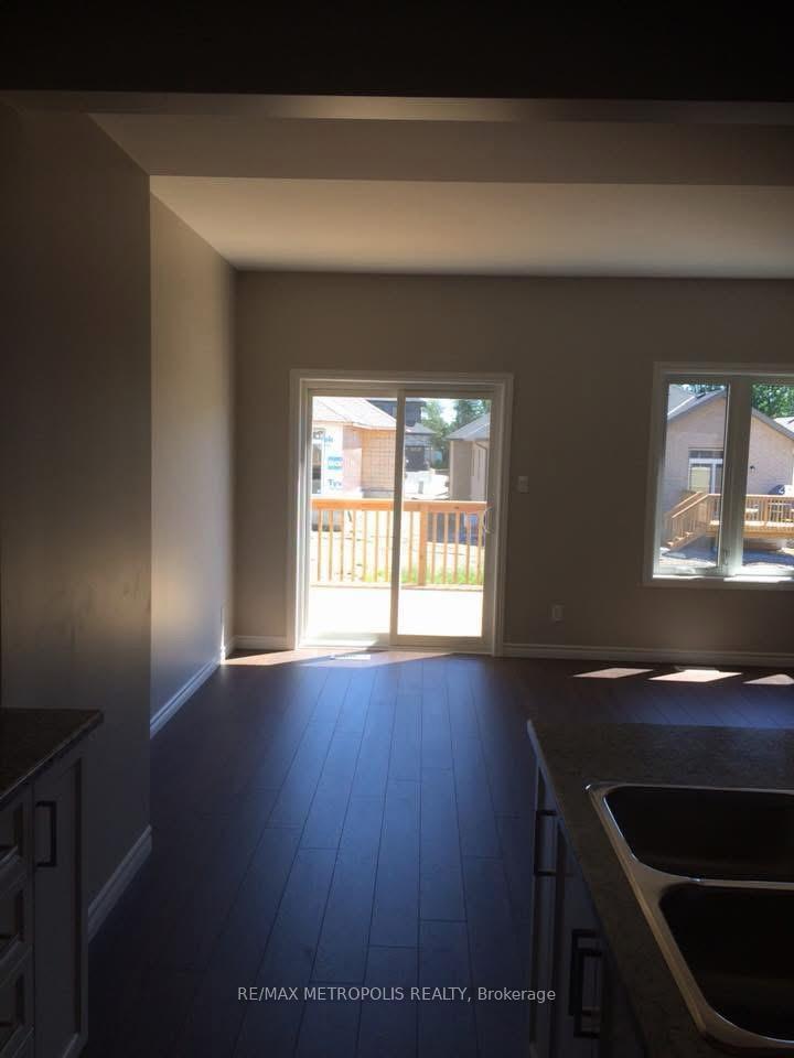 Photo 6 of 38 Ledgerock Court, Quinte West, Sidney Ward — HOMEH