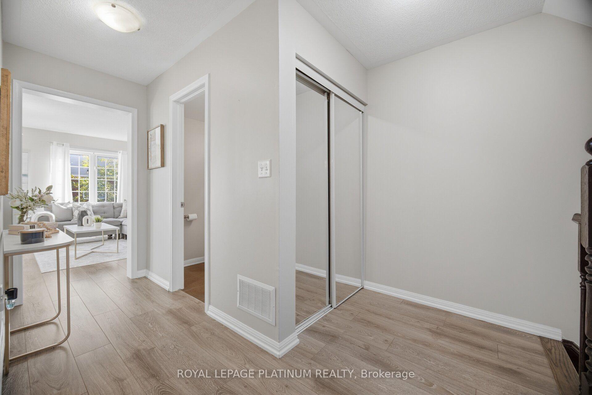 Photo 7 of 59 Ohara Lane, Hamilton, Meadowlands — HOMEH