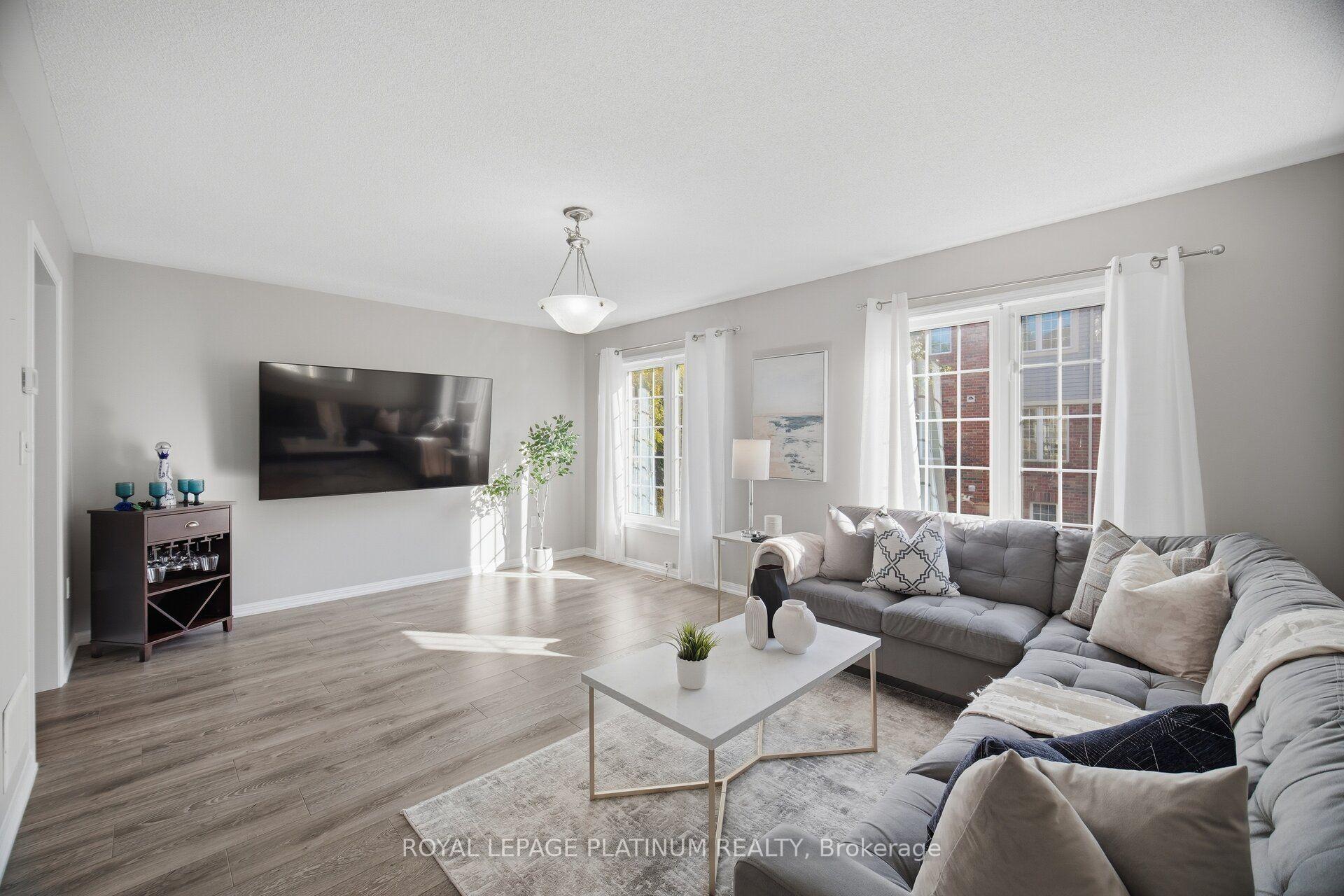 Photo 10 of 59 Ohara Lane, Hamilton, Meadowlands — HOMEH