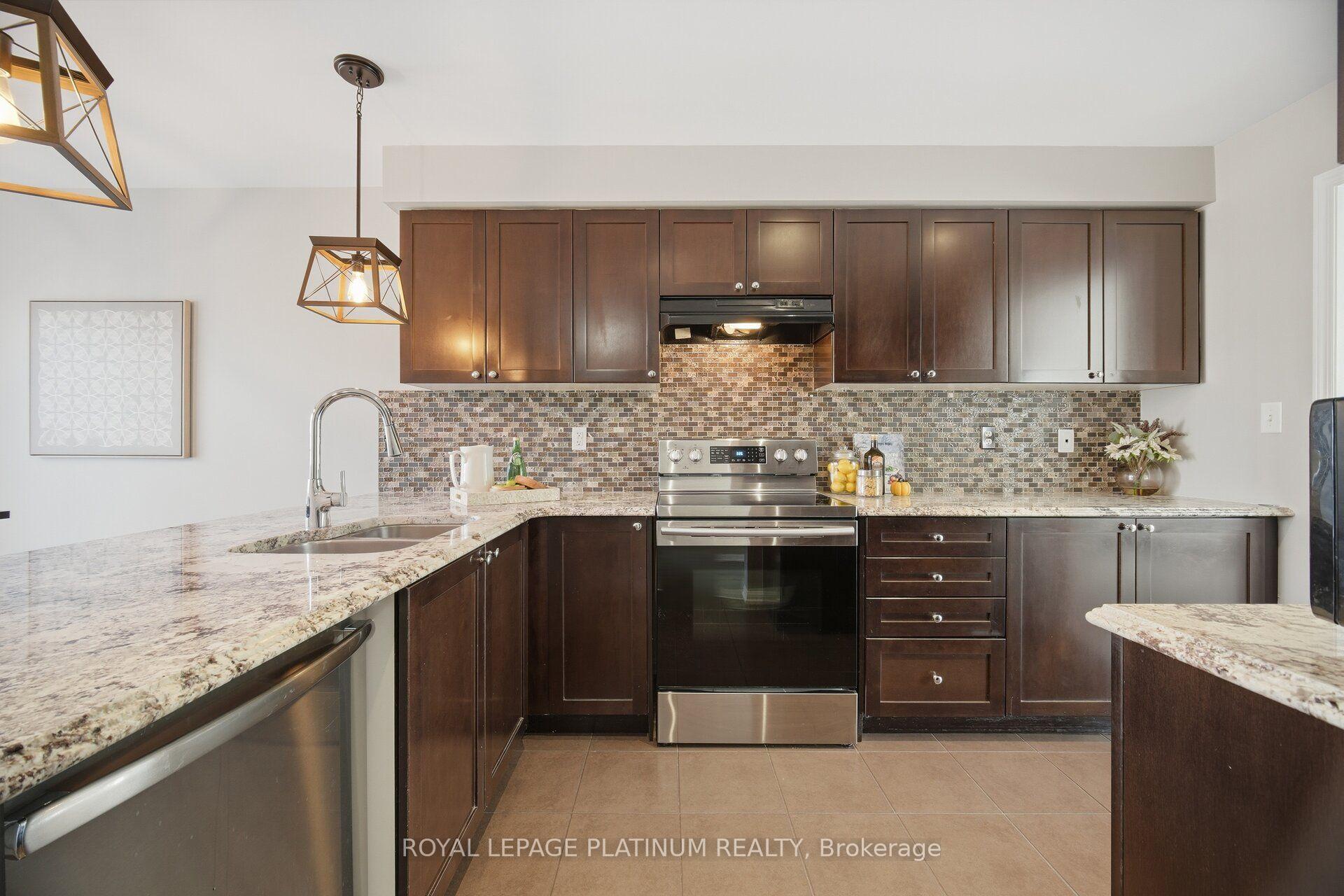 Photo 15 of 59 Ohara Lane, Hamilton, Meadowlands — HOMEH
