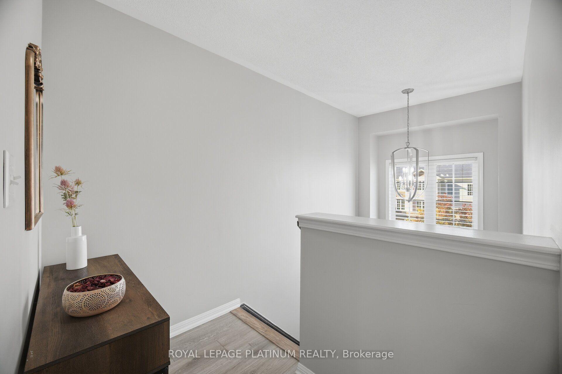 Photo 24 of 59 Ohara Lane, Hamilton, Meadowlands — HOMEH