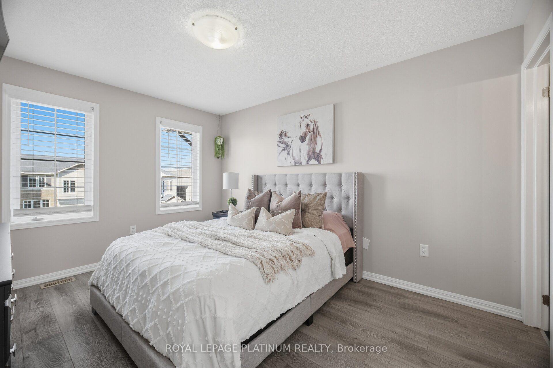 Photo 26 of 59 Ohara Lane, Hamilton, Meadowlands — HOMEH