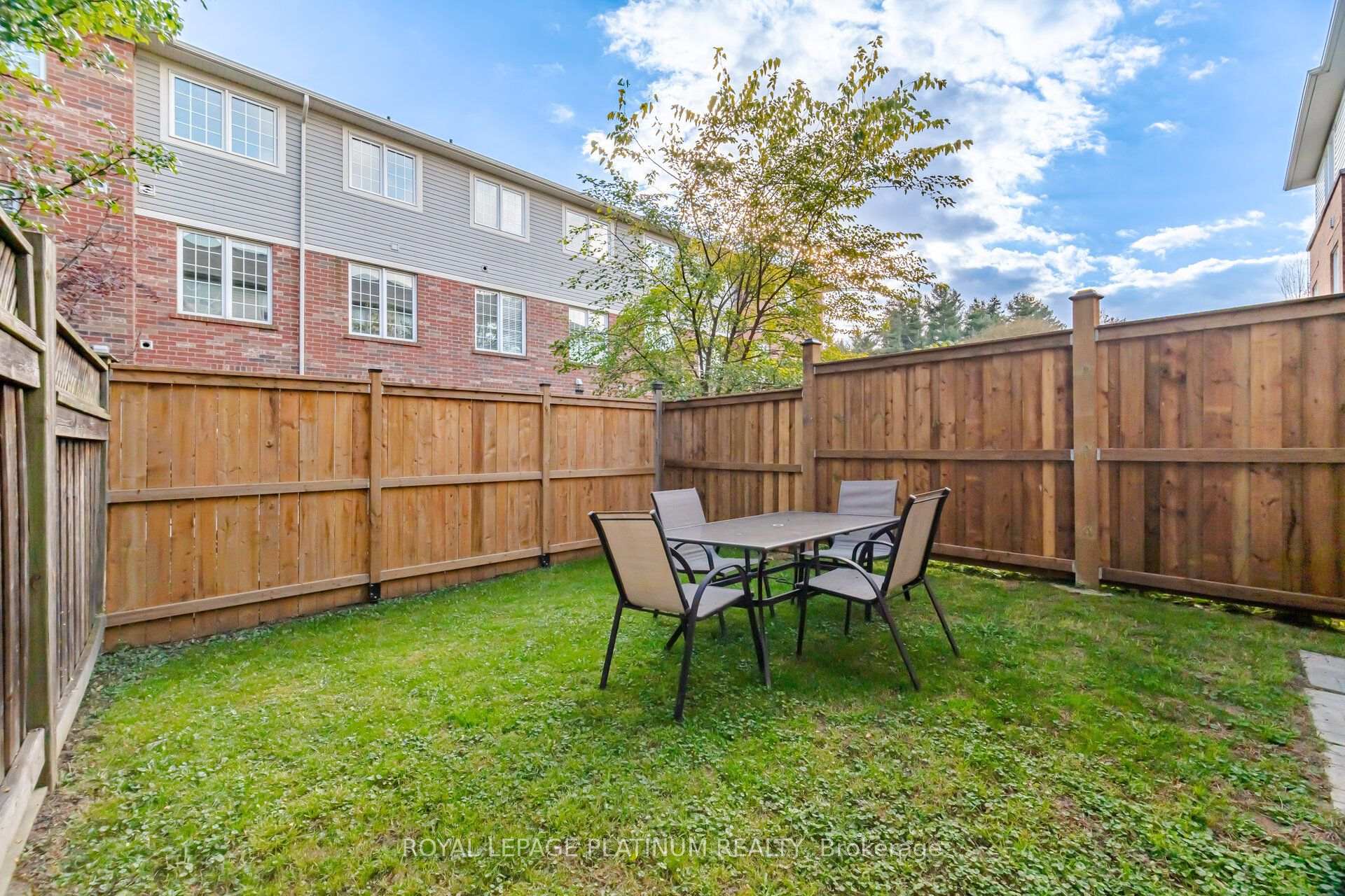Photo 43 of 59 Ohara Lane, Hamilton, Meadowlands — HOMEH