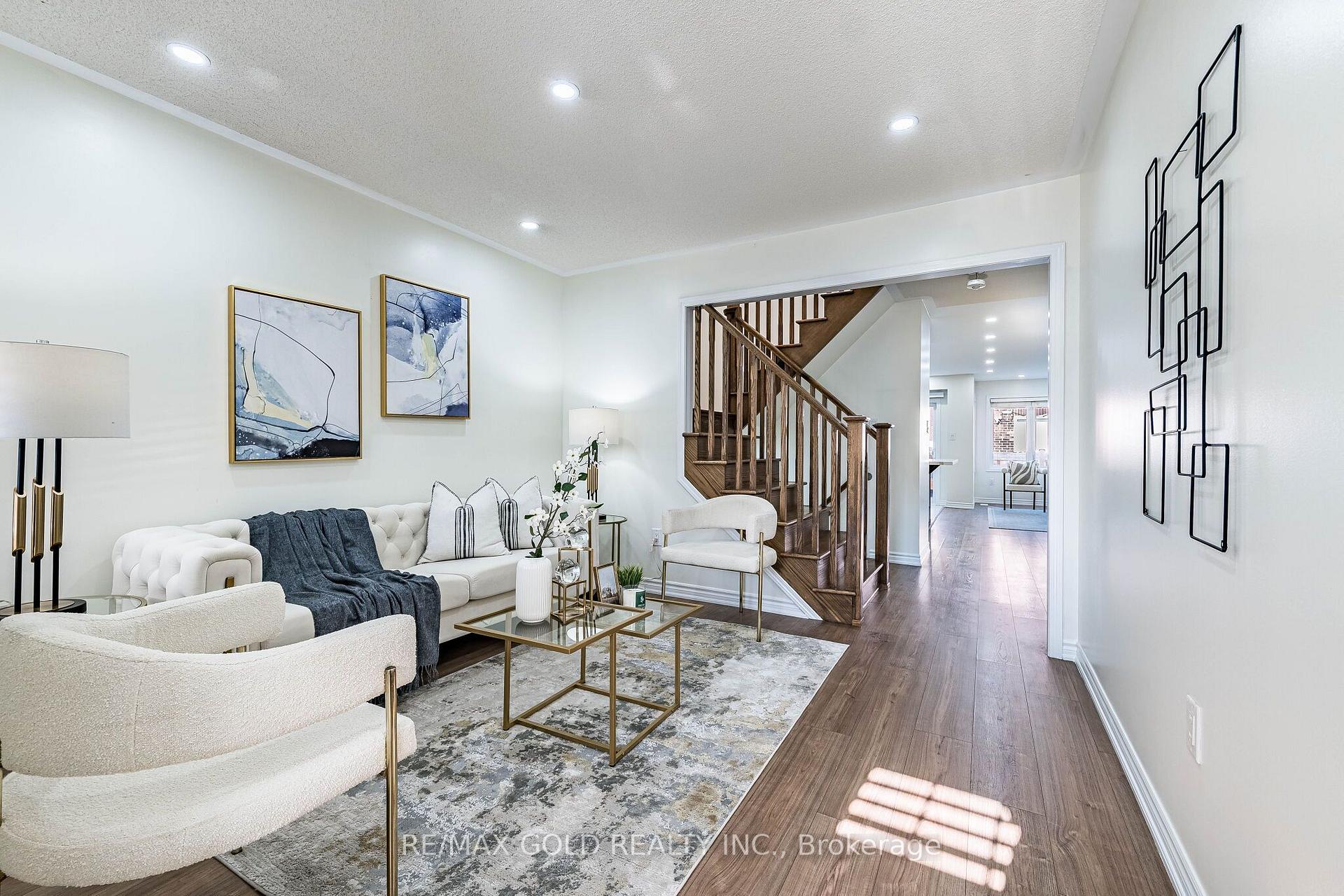 Photo 8 of 6 Volner Road, Brampton, Northwest Brampton — HOMEH