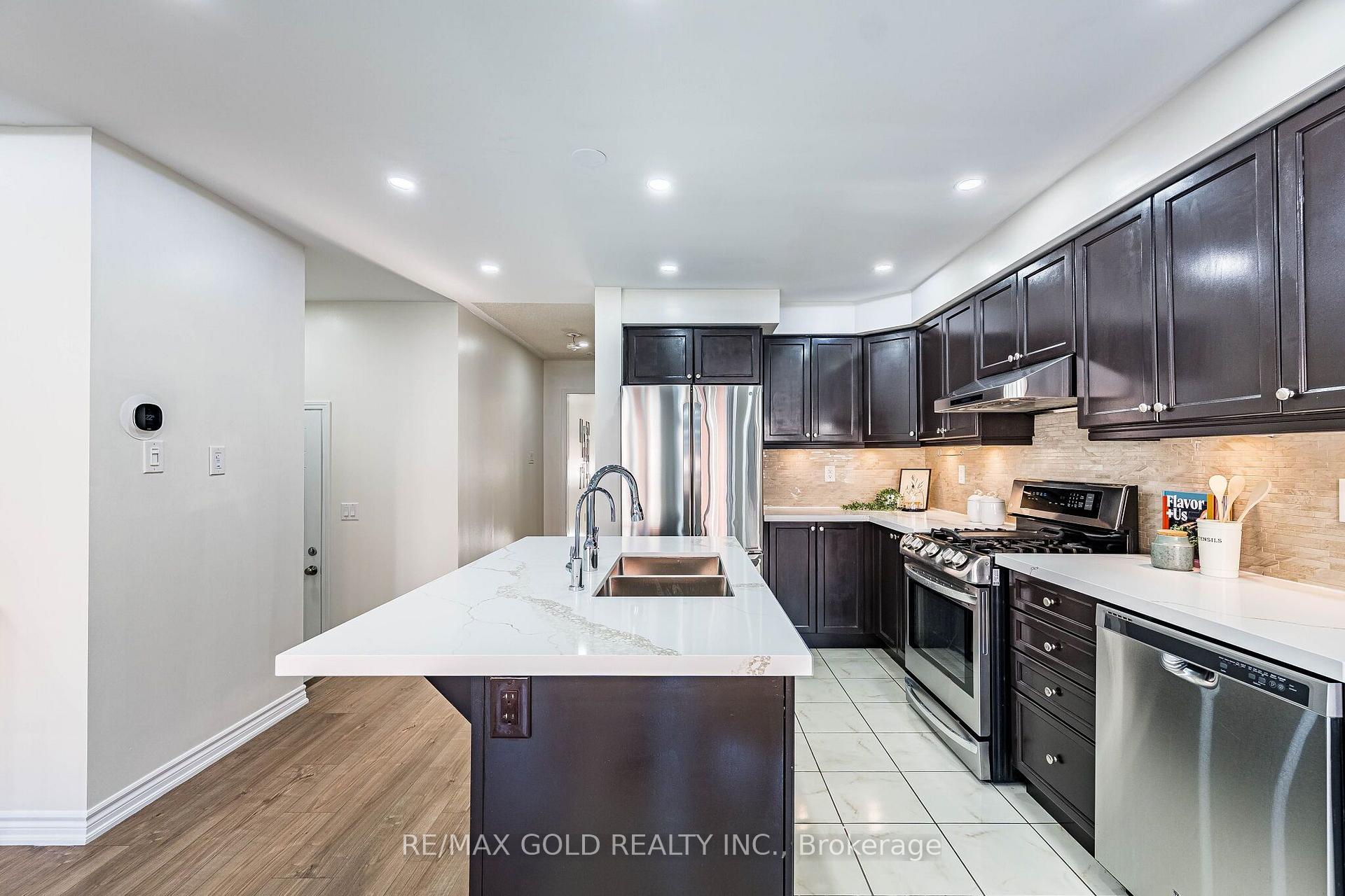 Photo 12 of 6 Volner Road, Brampton, Northwest Brampton — HOMEH