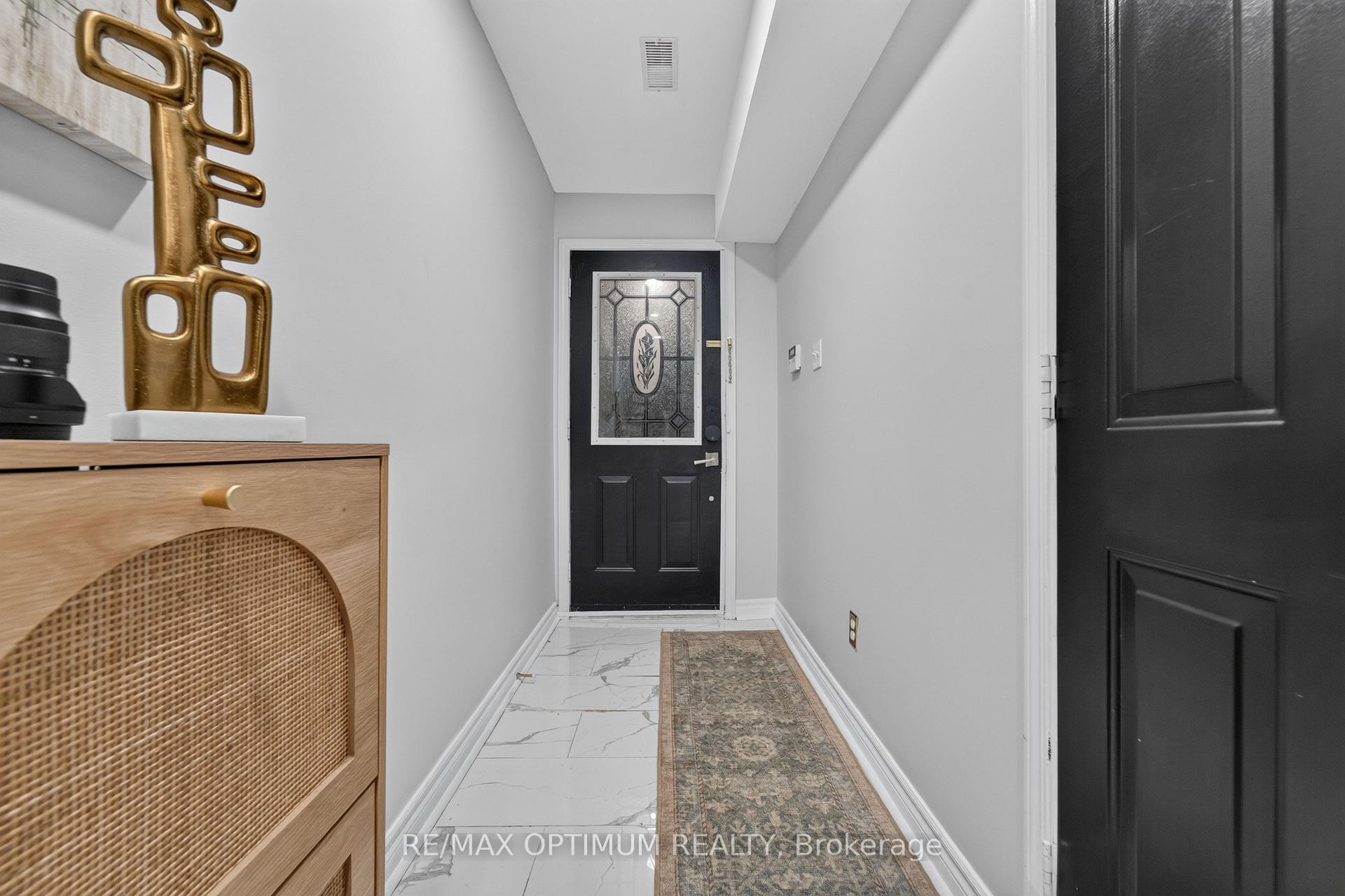 Photo 3 of 86 Sufi Crescent, North York, Victoria Village — HOMEH