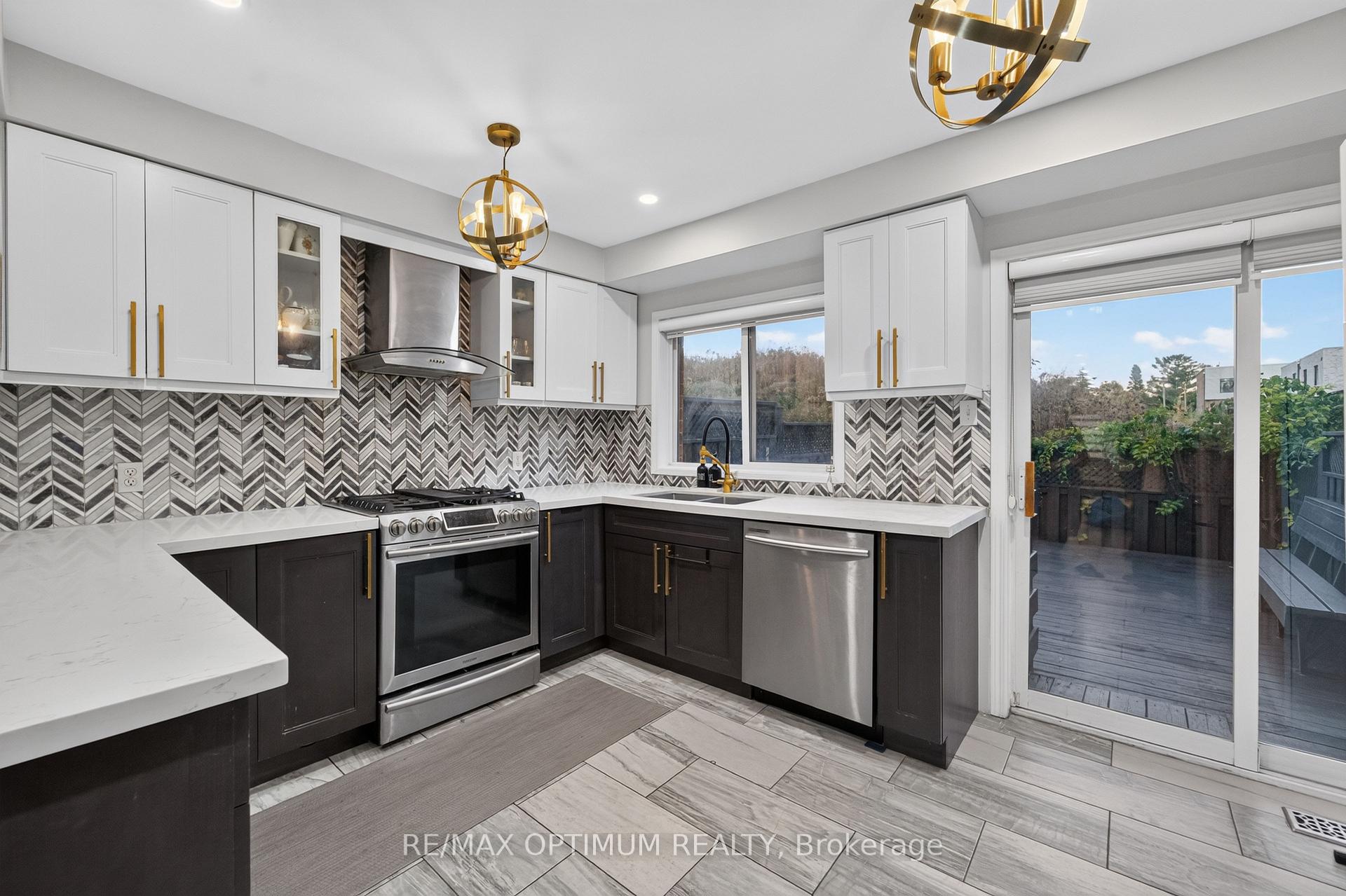 Photo 11 of 86 Sufi Crescent, North York, Victoria Village — HOMEH
