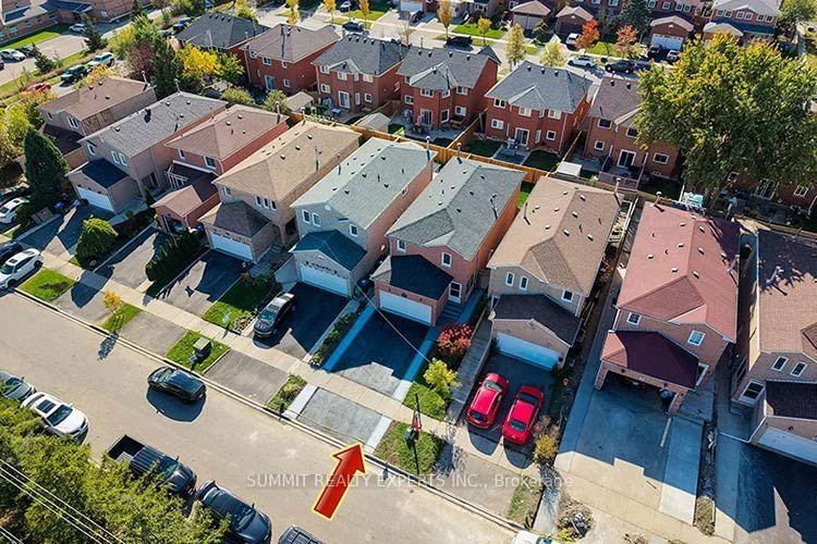 Photo 5 of 55 Gatesgill Street, Brampton, Brampton West — HOMEH