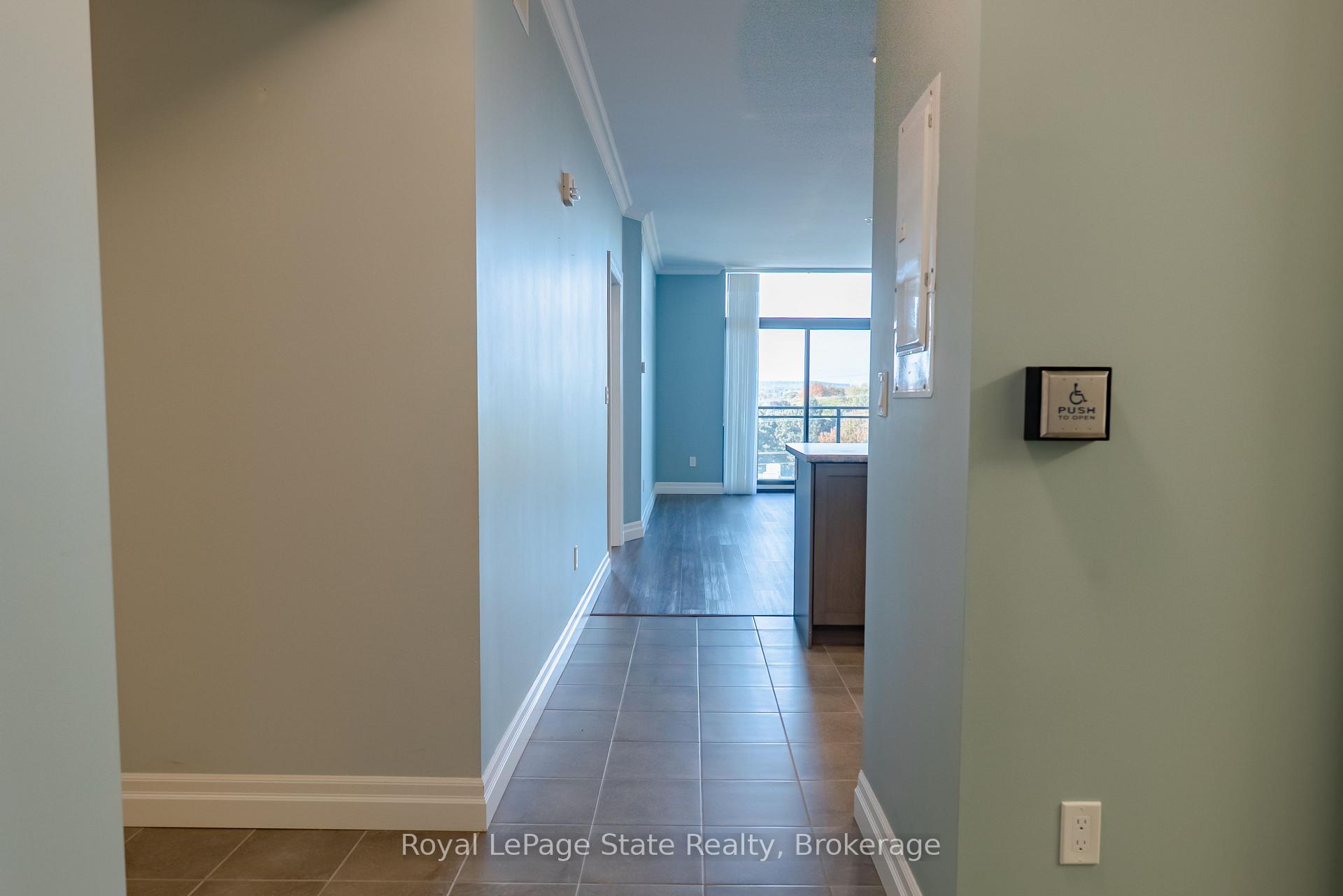 Photo 6 of Unit 507, 3290 New Street, Burlington, Roseland — HOMEH