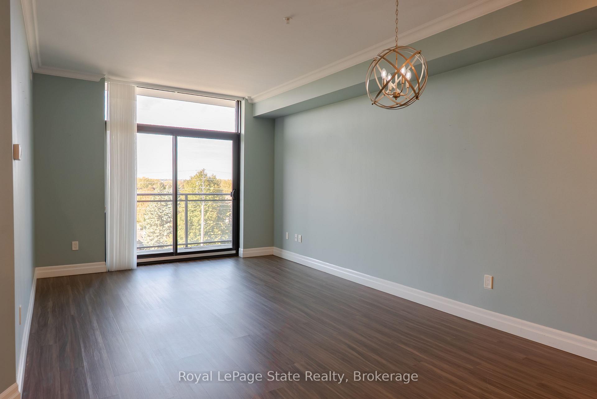 Photo 11 of Unit 507, 3290 New Street, Burlington, Roseland — HOMEH