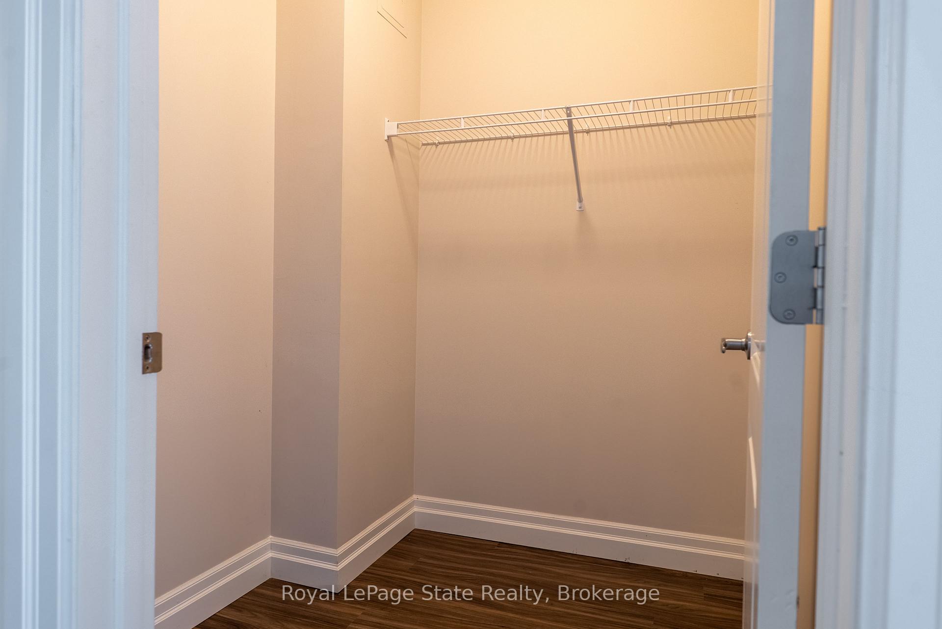 Photo 14 of Unit 507, 3290 New Street, Burlington, Roseland — HOMEH