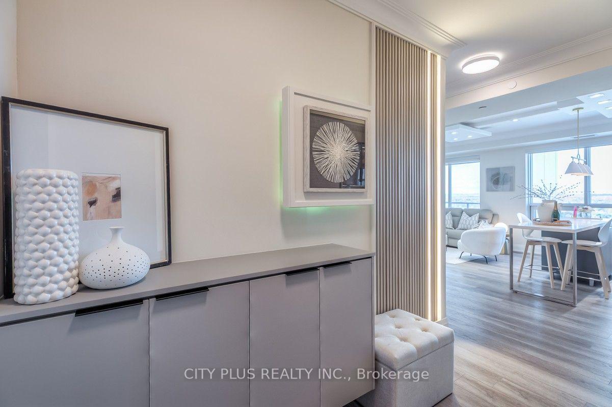Photo 4 of Unit 2108, 18 Water Walk Drive, Markham, Unionville — HOMEH