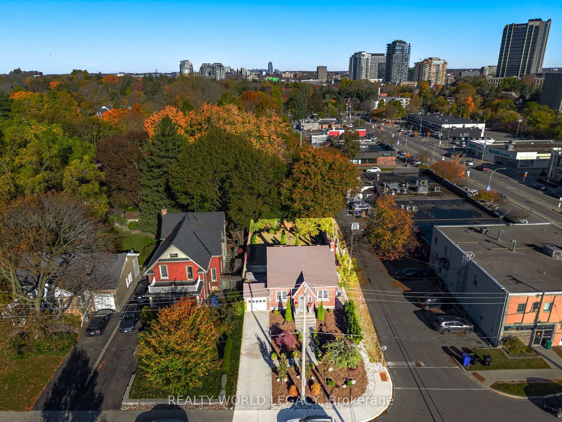 Photo 44 of 11 Rock Avenue, Kitchener, KW Hospital — HOMEH