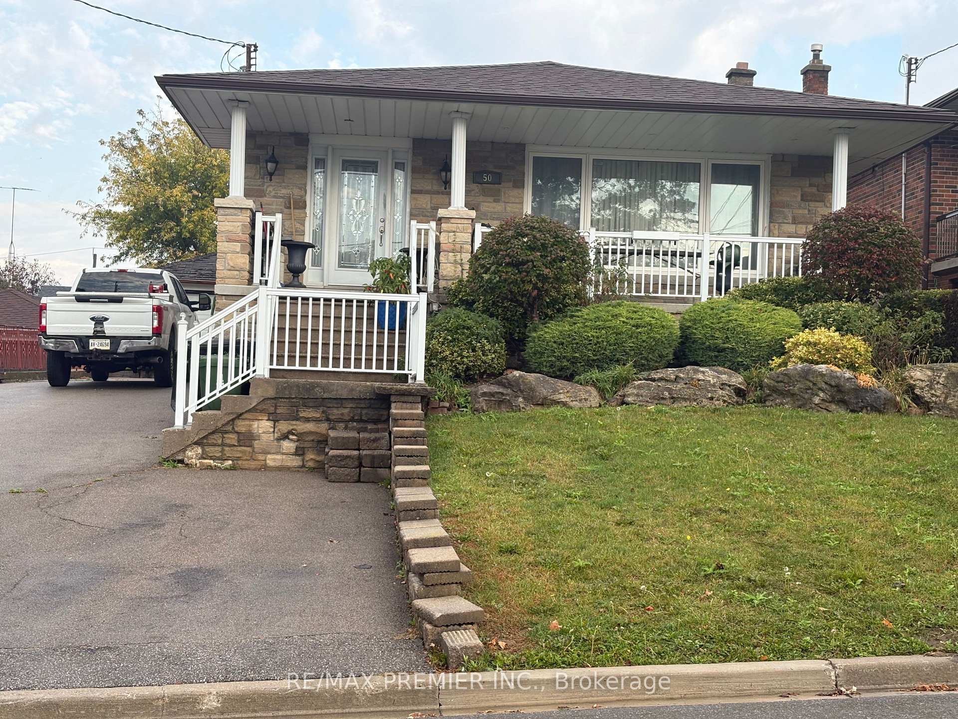 Photo of 50 Deevale Road