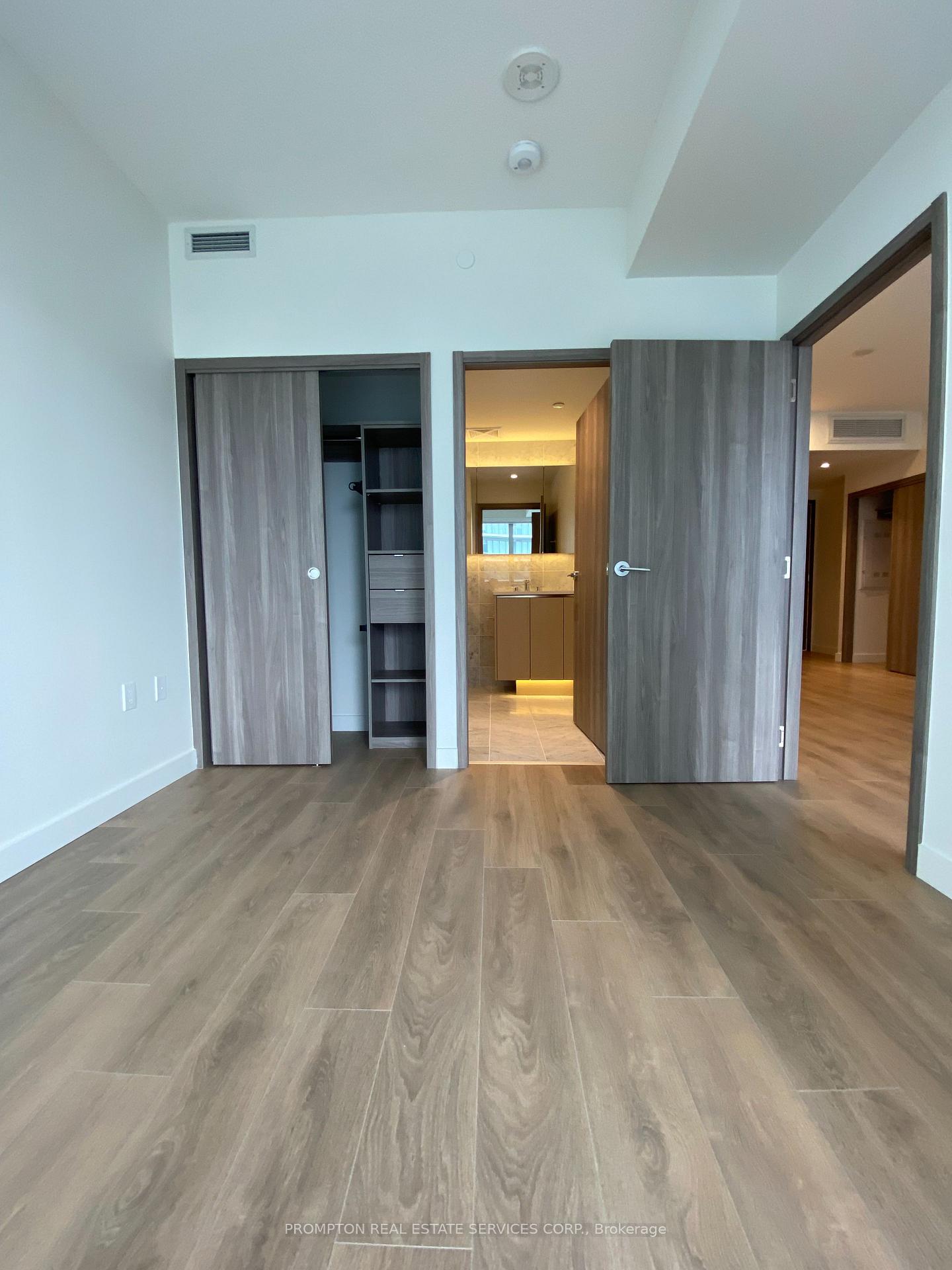 Photo 4 of Unit 2805, 95 Mcmahon Drive, North York, Bayview Village — HOMEH