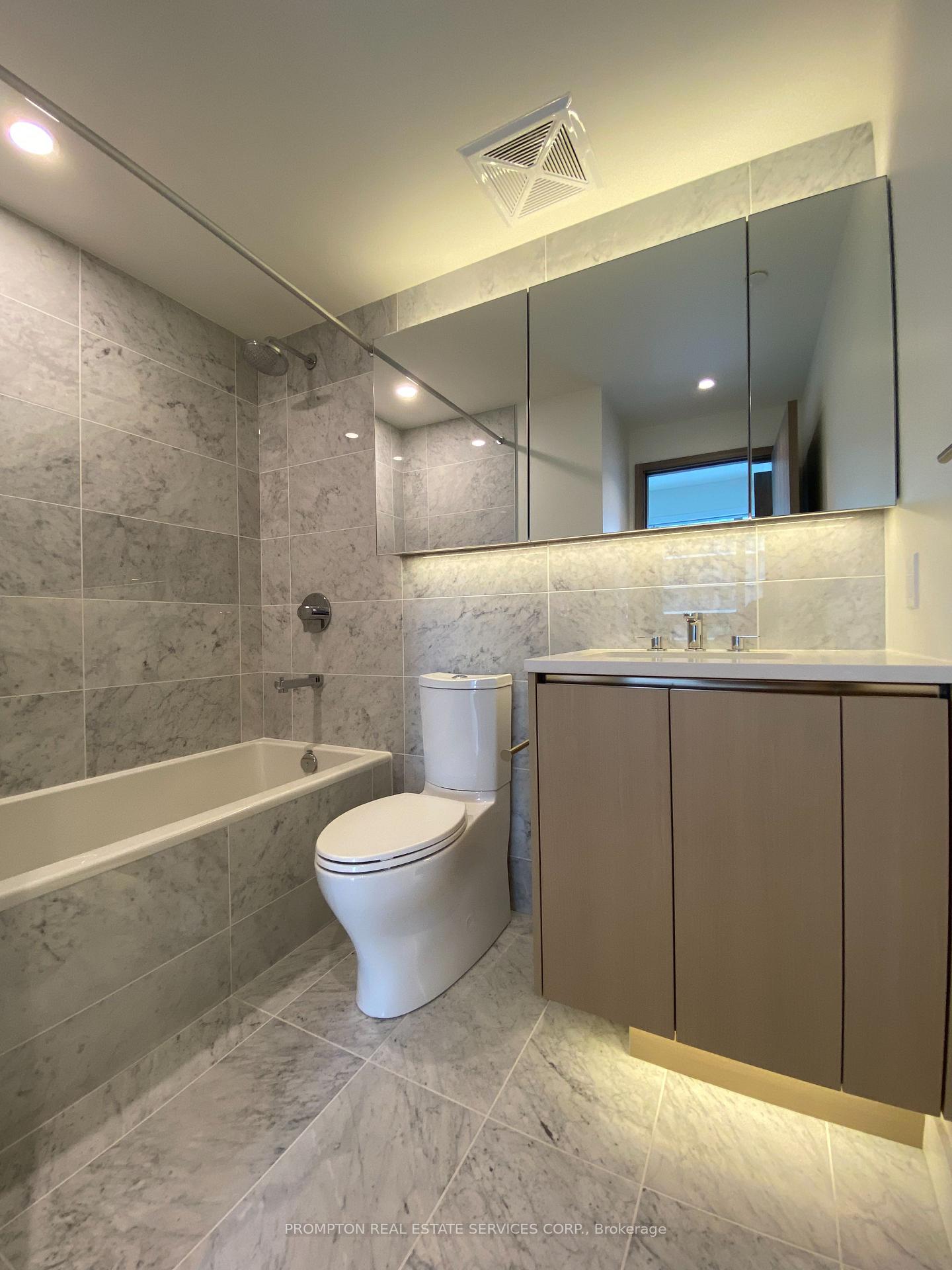 Photo 5 of Unit 2805, 95 Mcmahon Drive, North York, Bayview Village — HOMEH