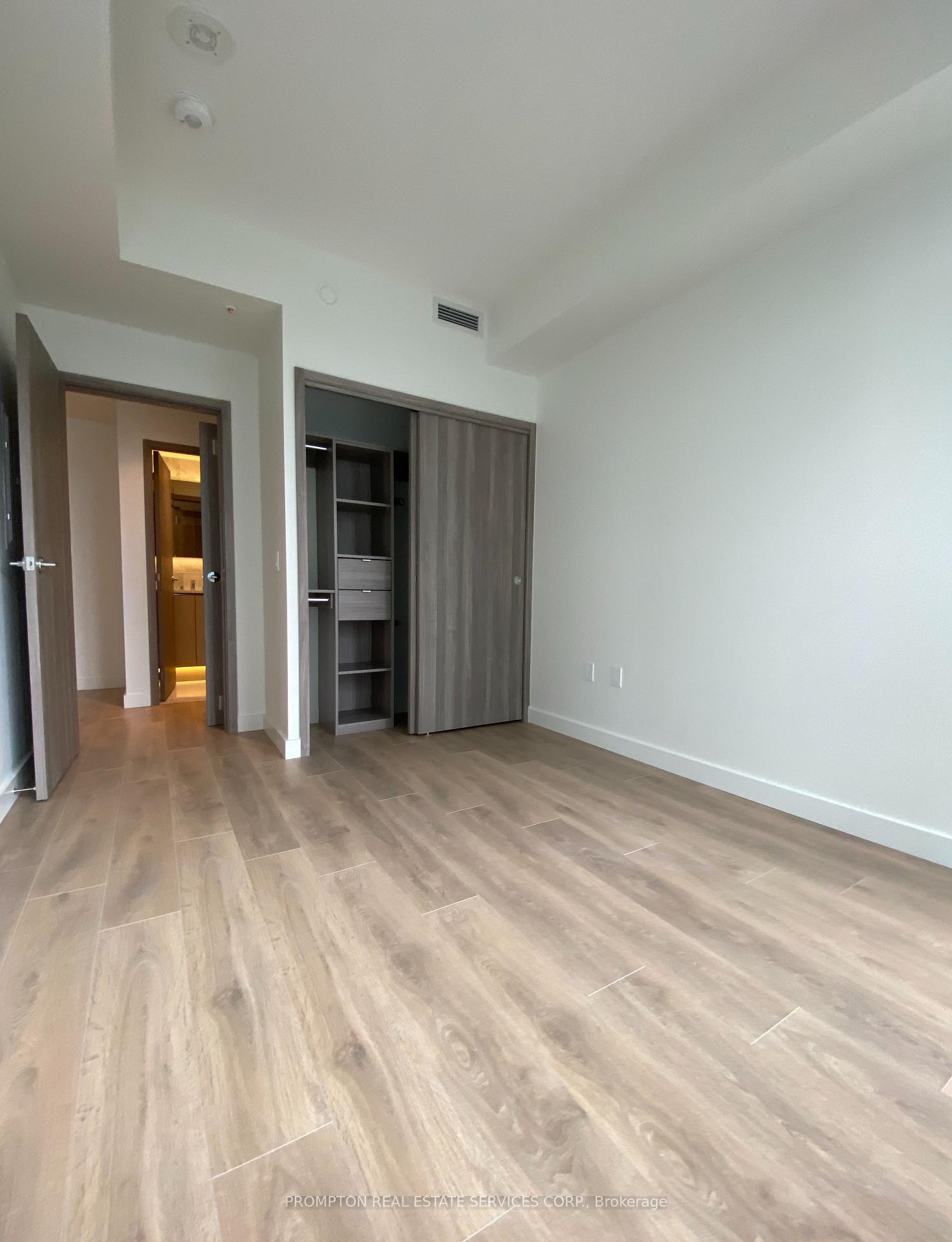 Photo 6 of Unit 2805, 95 Mcmahon Drive, North York, Bayview Village — HOMEH