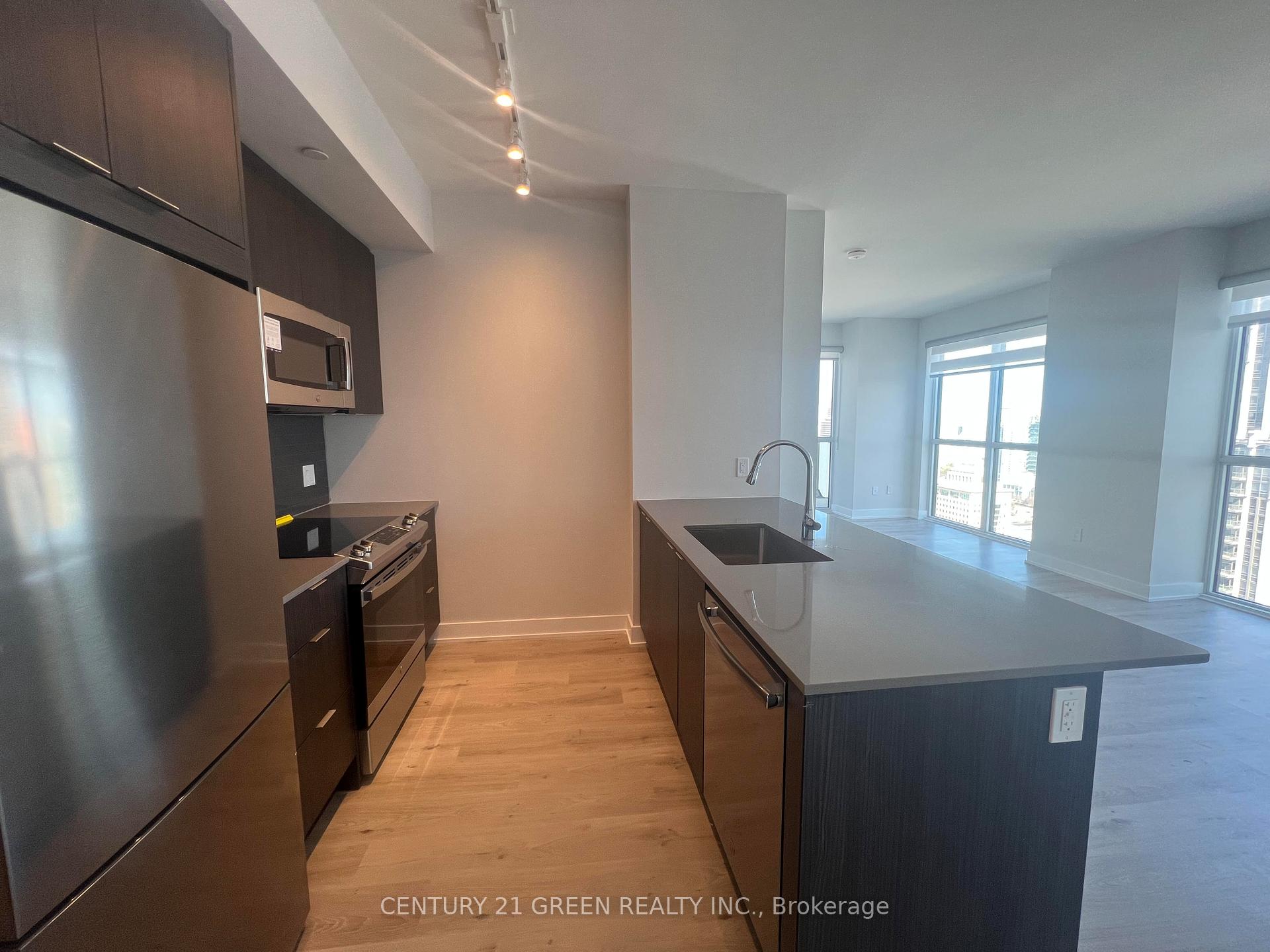 Photo 5 of Unit 3203, 430 Square One Drive, Mississauga, City Centre — HOMEH