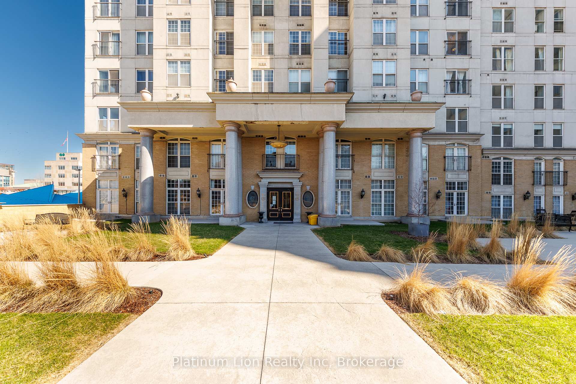 Photo 1 of Unit 910, 135 James Street S, Hamilton, Corktown — HOMEH