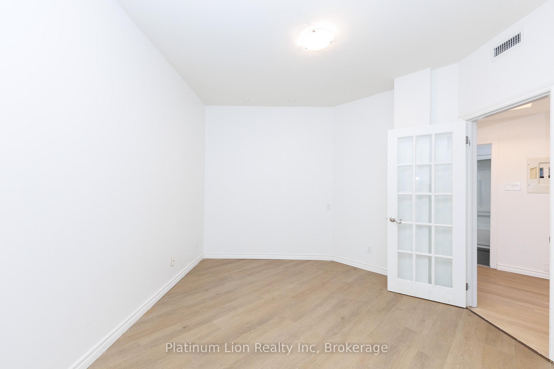 Photo 7 of Unit 910, 135 James Street S, Hamilton, Corktown — HOMEH