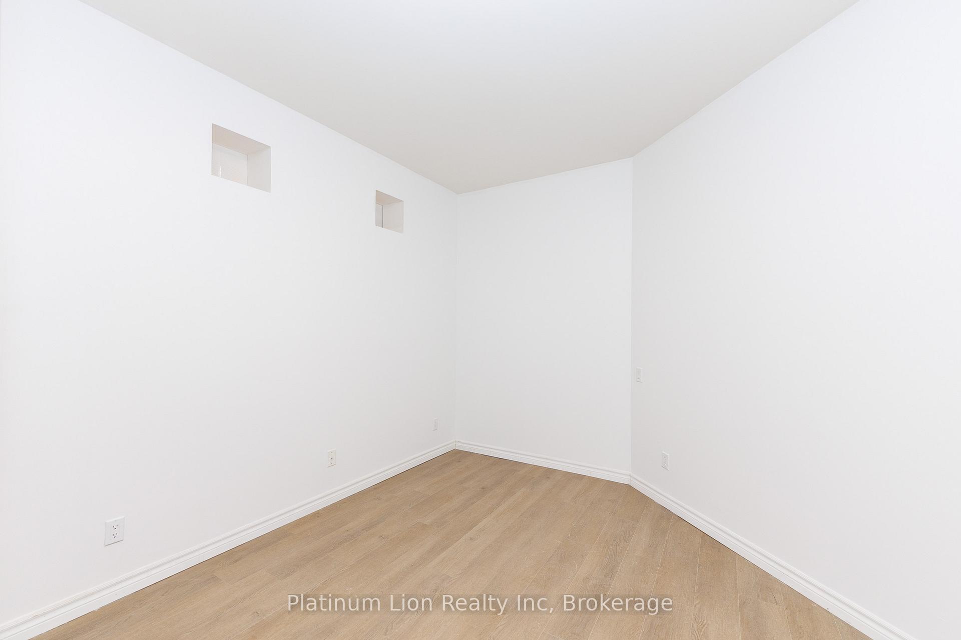 Photo 8 of Unit 910, 135 James Street S, Hamilton, Corktown — HOMEH