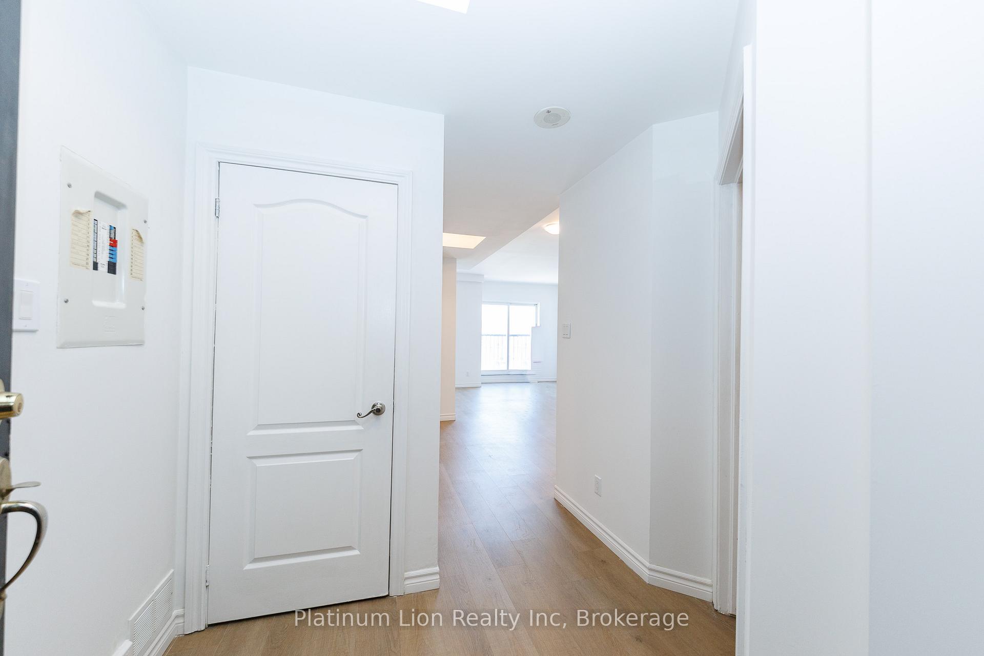 Photo 26 of Unit 910, 135 James Street S, Hamilton, Corktown — HOMEH