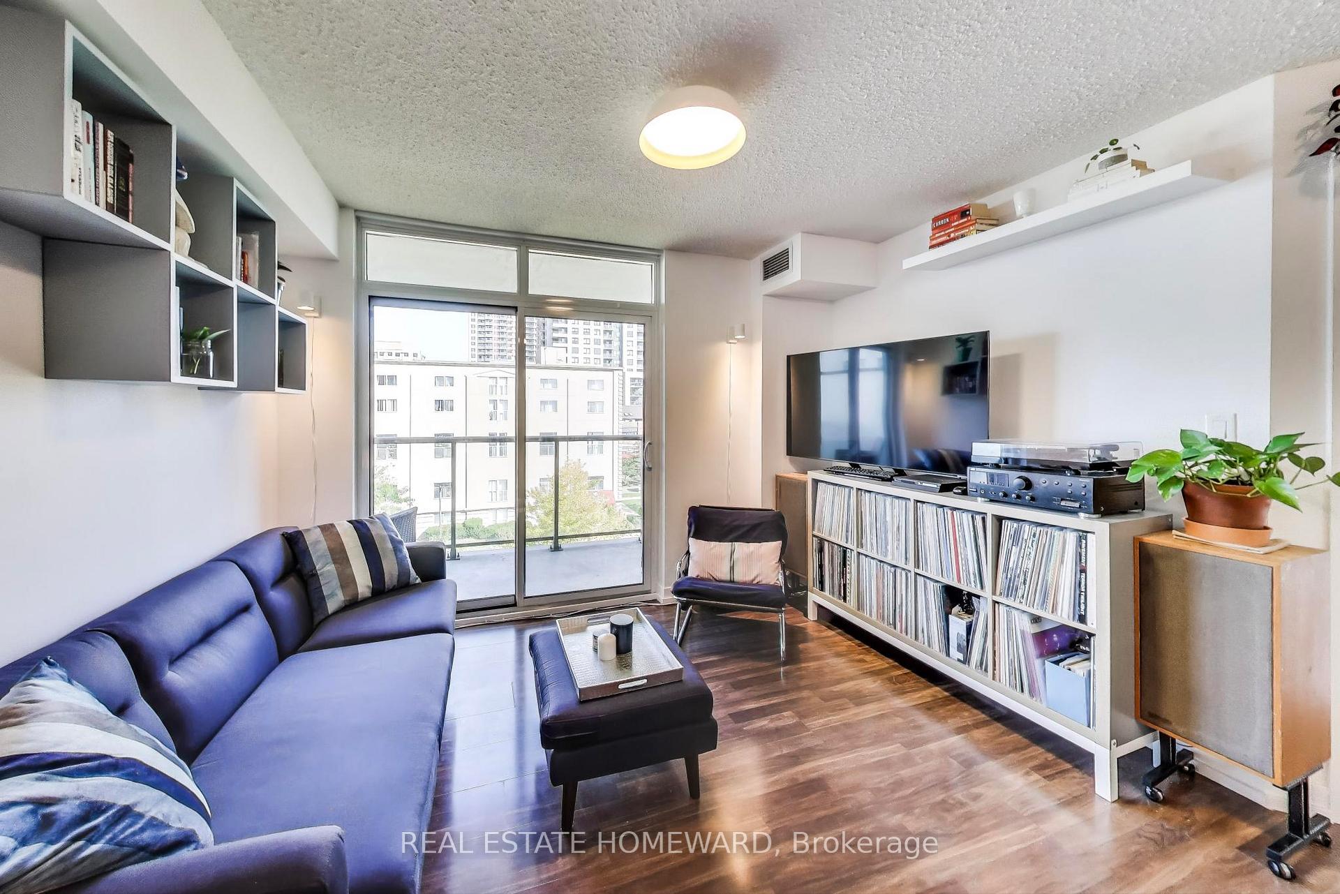 Photo 2 of Unit 406, 816 Lansdowne Avenue, Toronto, Dovercourt-Wallace Emerson-Junction — HOMEH