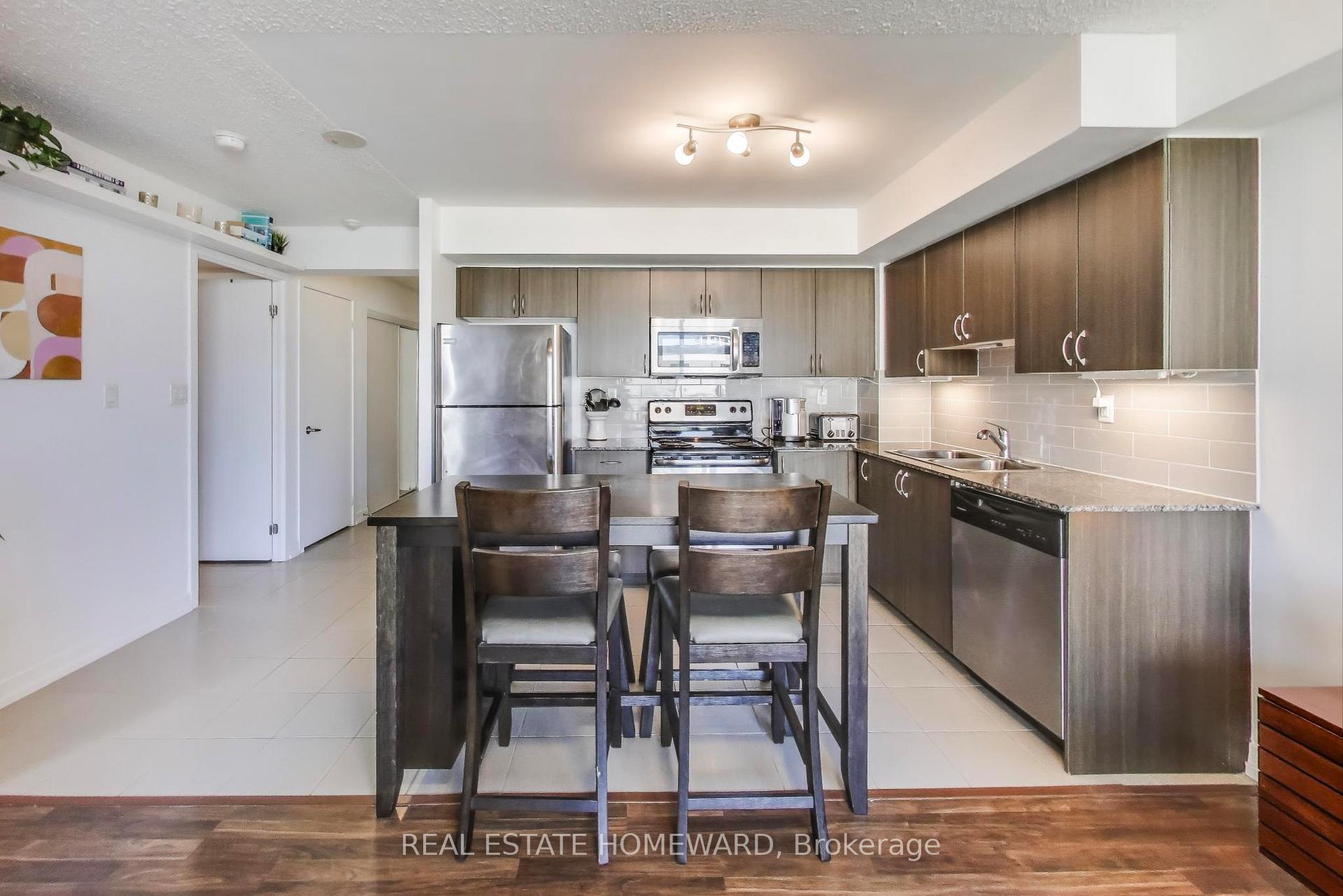Photo 4 of Unit 406, 816 Lansdowne Avenue, Toronto, Dovercourt-Wallace Emerson-Junction — HOMEH