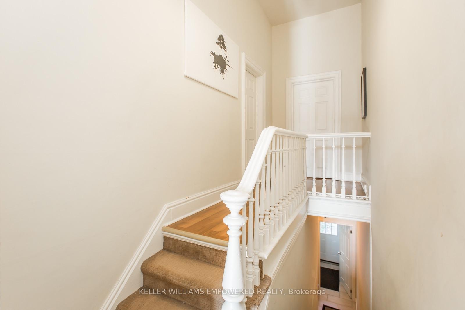 Photo 4 of Unit Unit 3, 157 Argyle Street, Toronto, Little Portugal — HOMEH