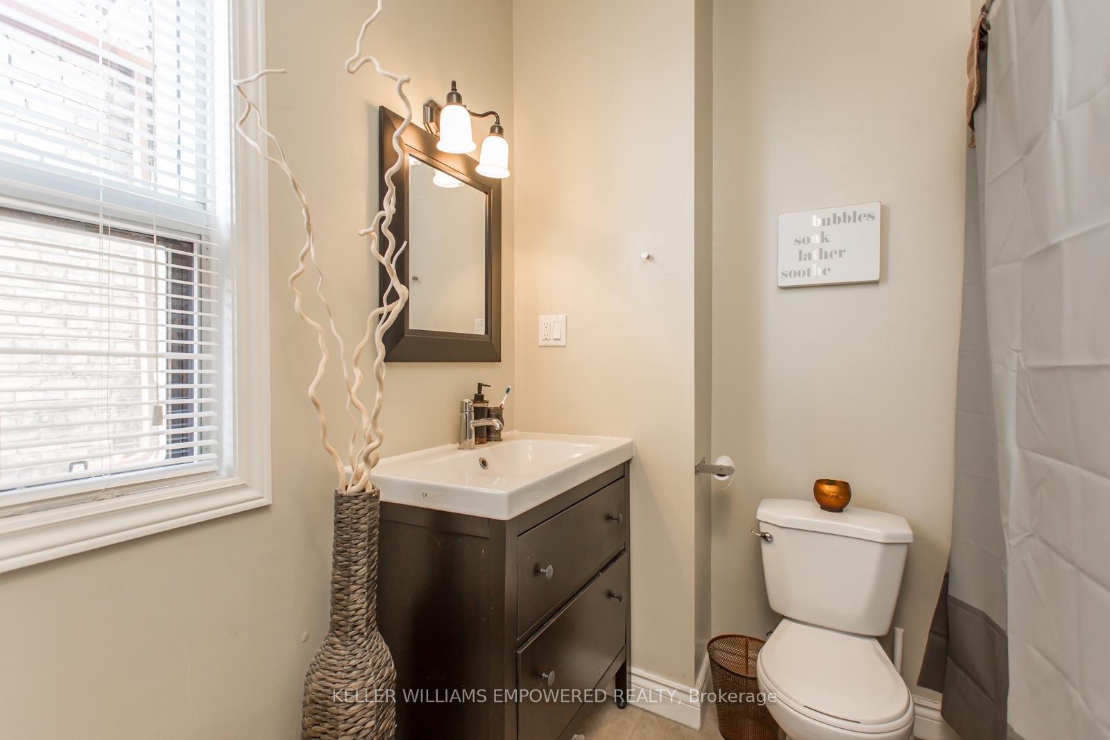 Photo 8 of Unit Unit 3, 157 Argyle Street, Toronto, Little Portugal — HOMEH