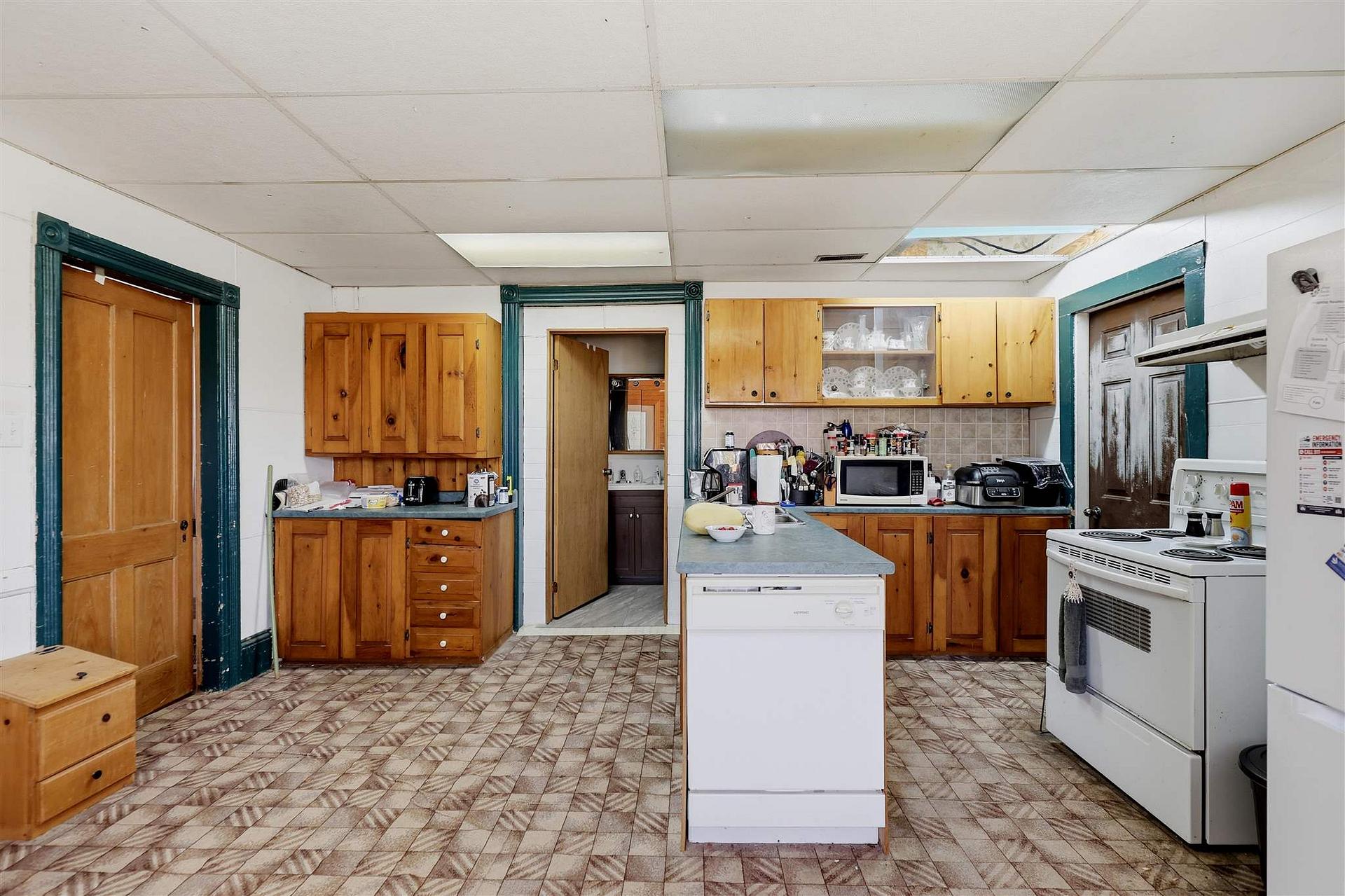 Photo 8 of 11 Huron Street E, Thessalon — HOMEH